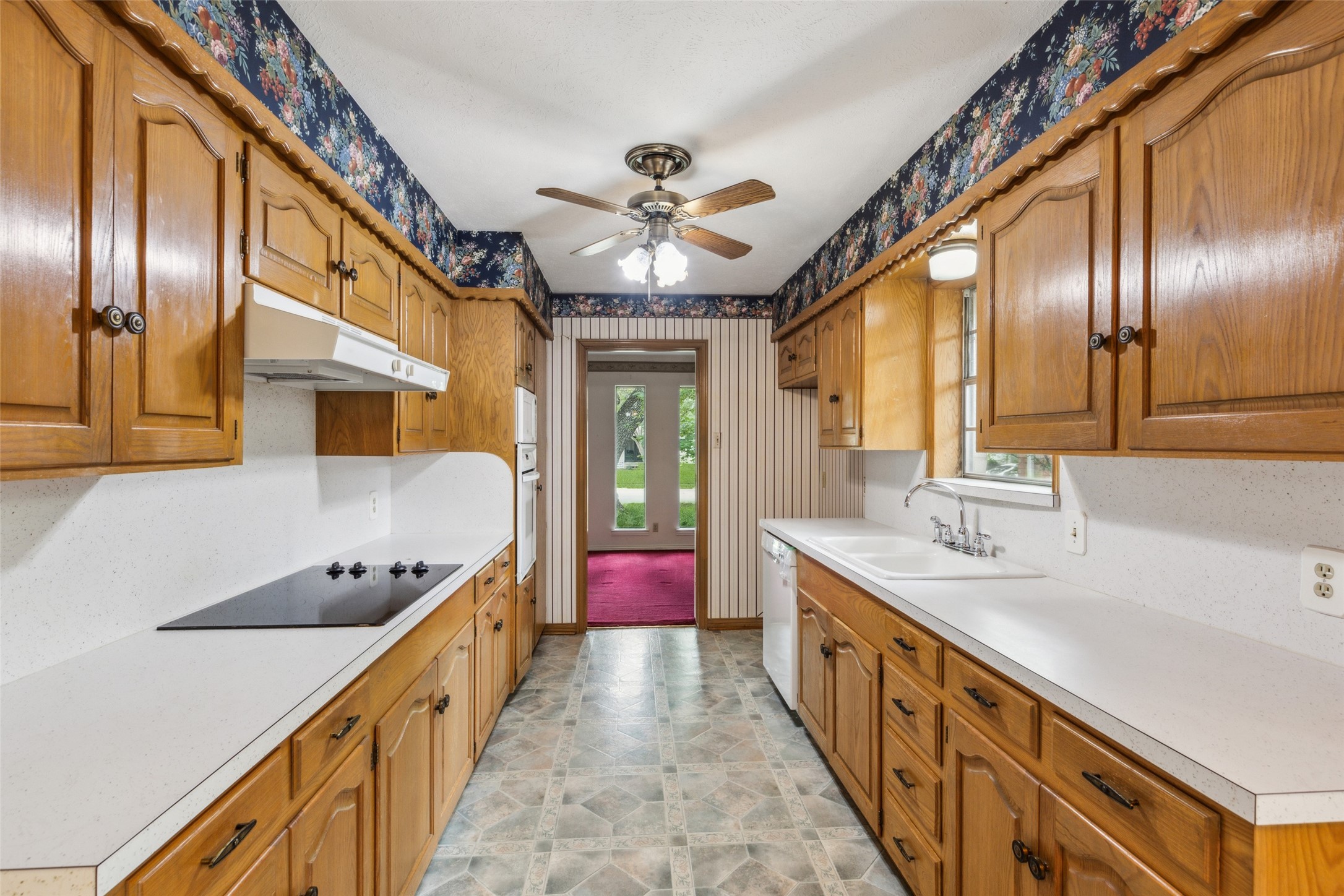 6835 Redstart Lane