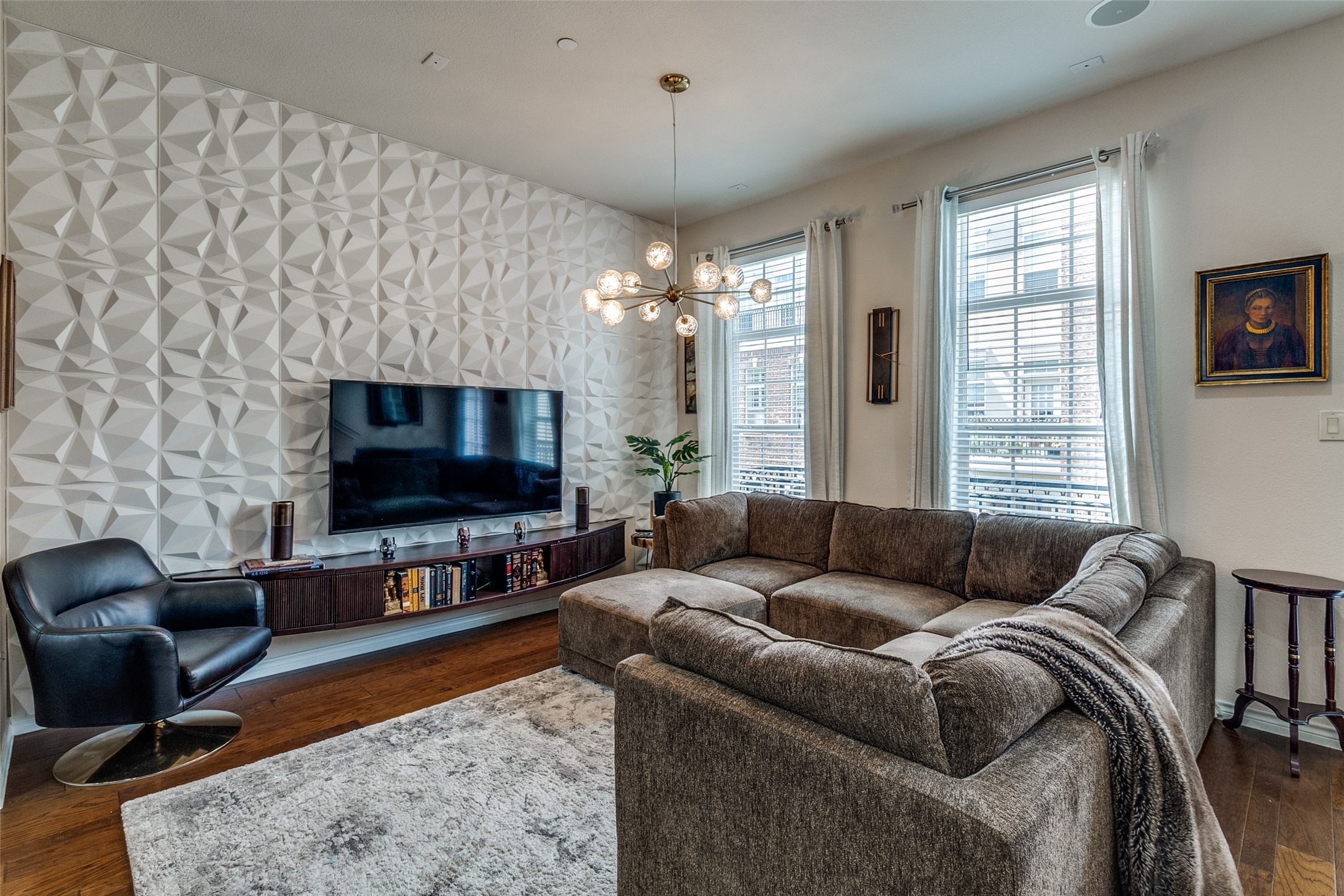 15826 Breedlove Place 143