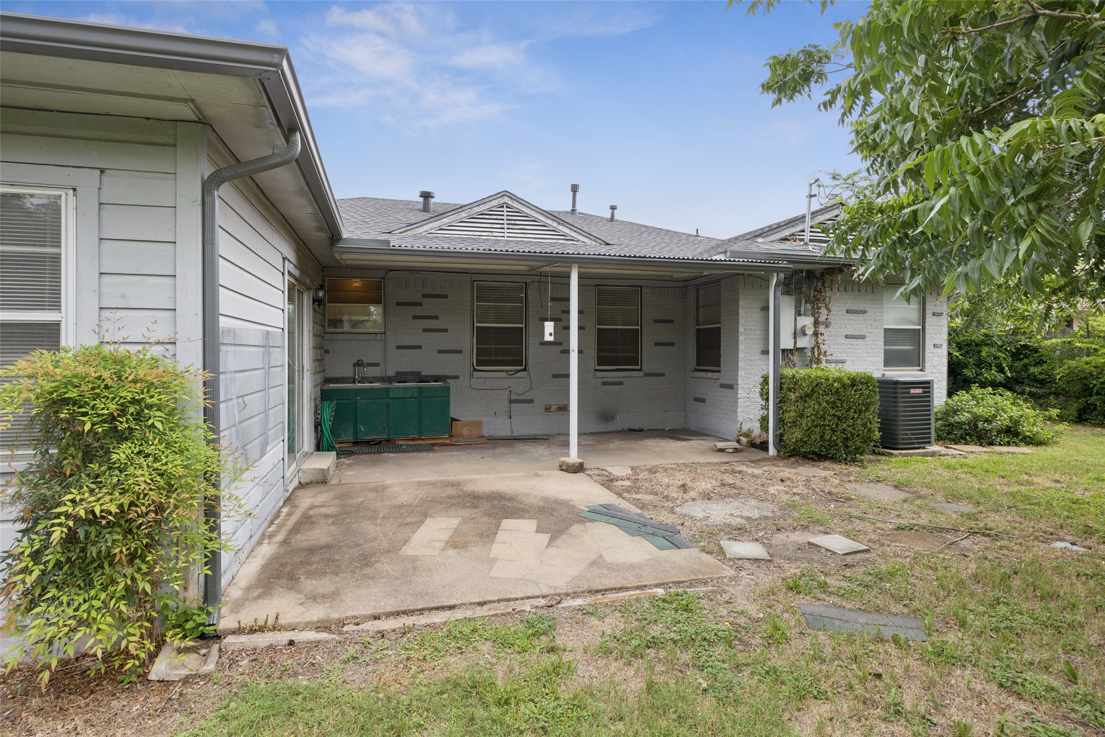 10136 San Juan Avenue