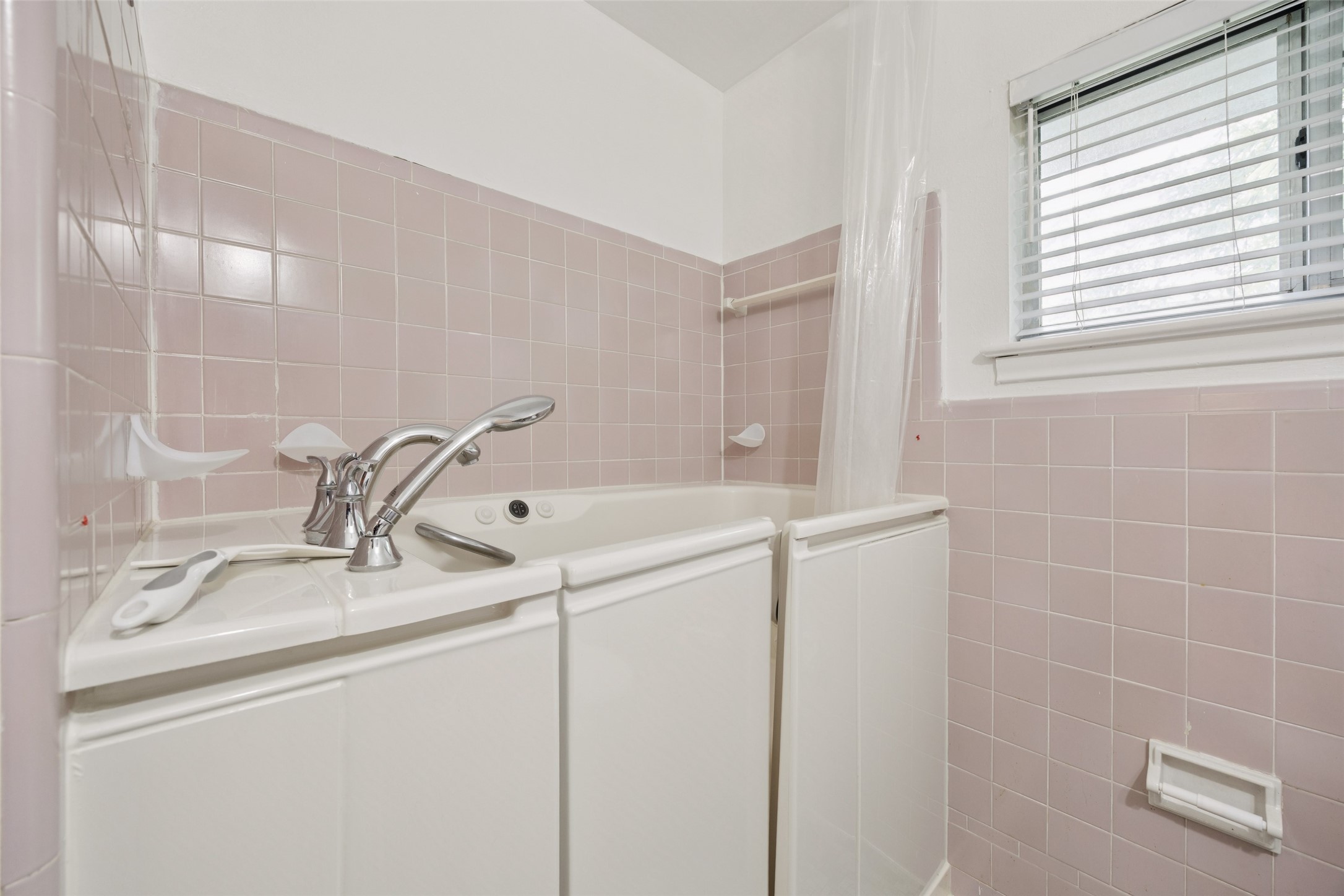 10136 San Juan Avenue