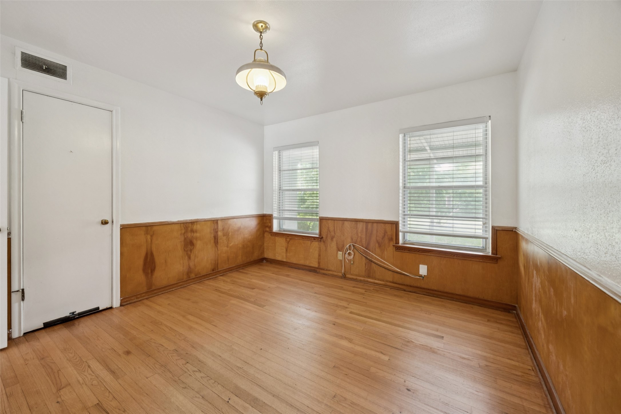 10136 San Juan Avenue