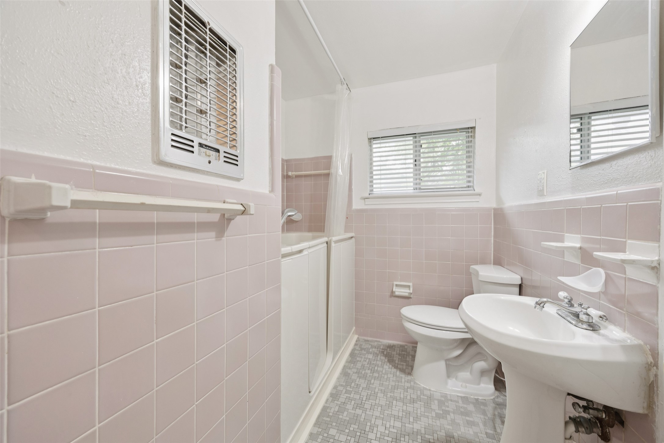 10136 San Juan Avenue