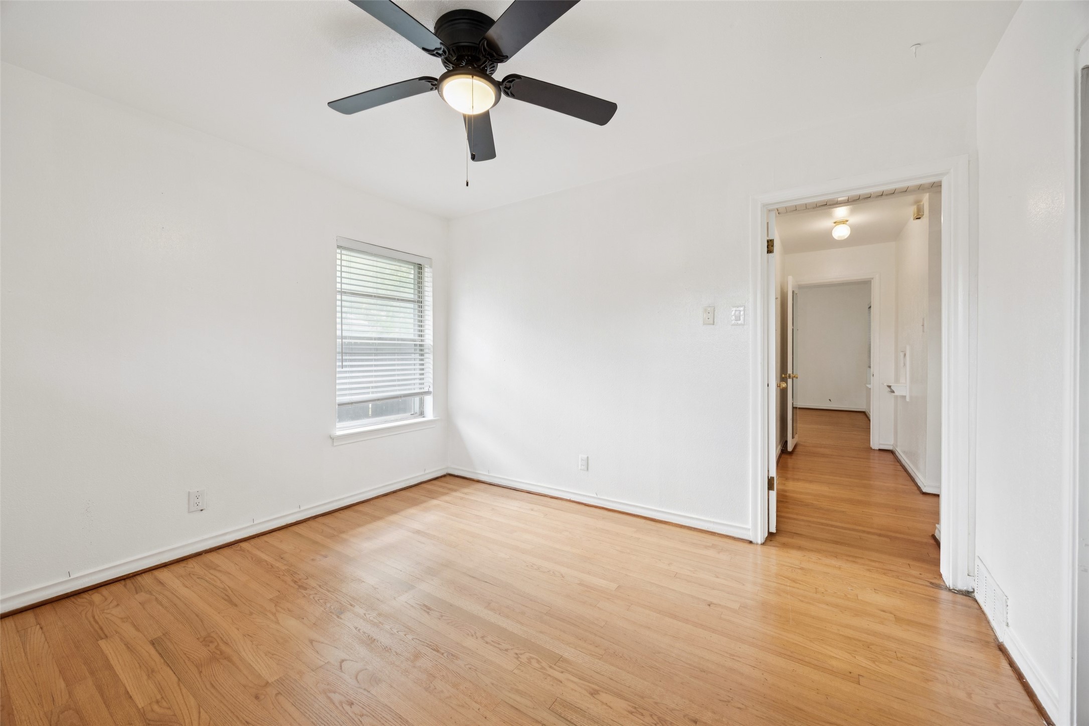 10136 San Juan Avenue