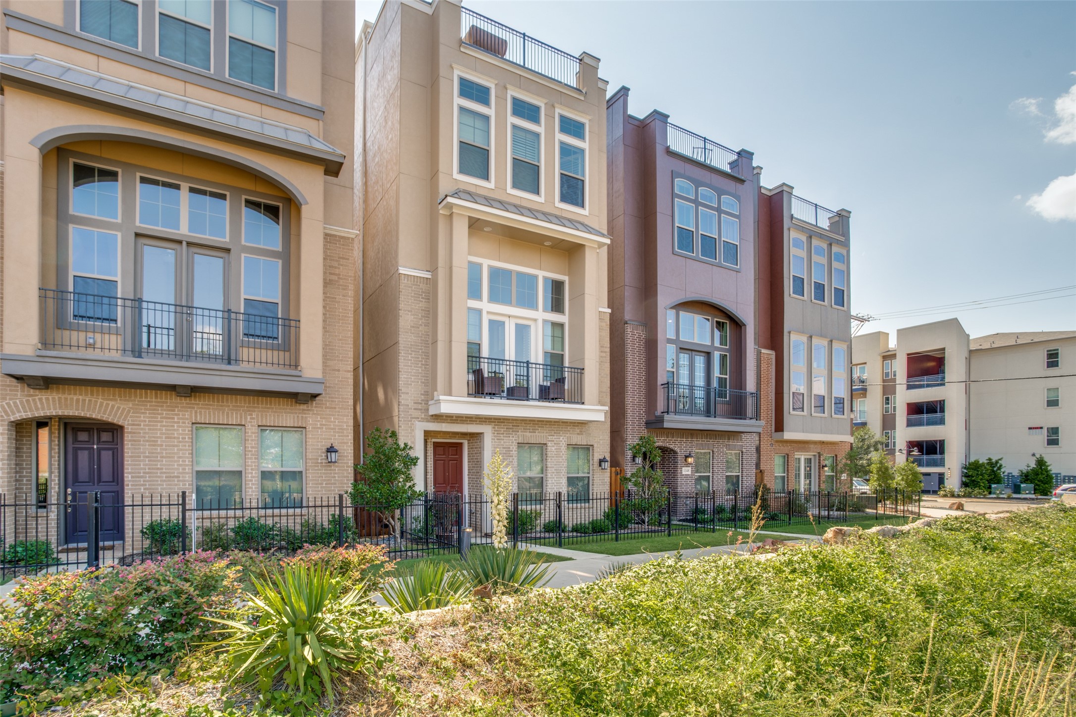 1348 Arch Place