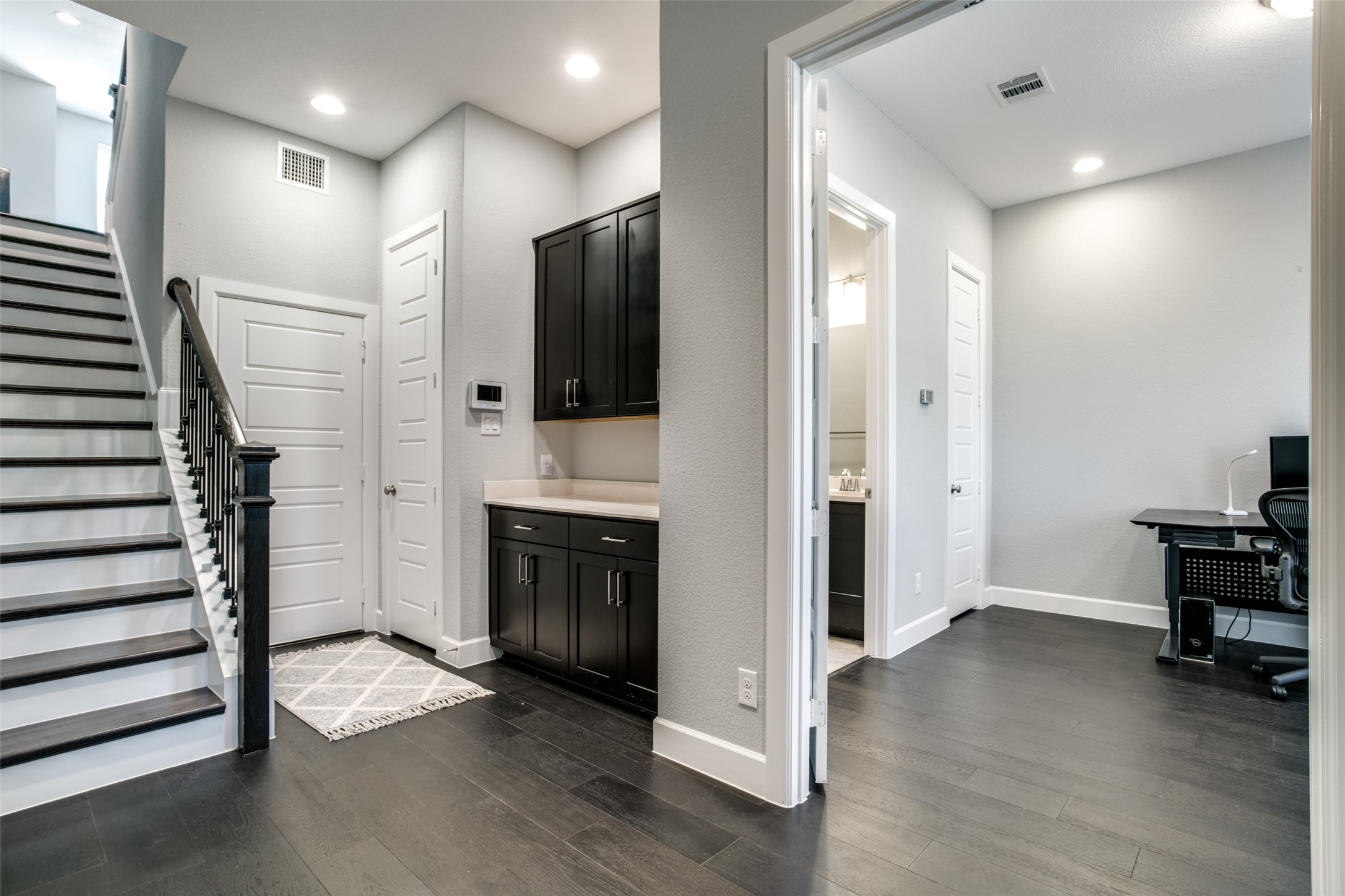 1348 Arch Place