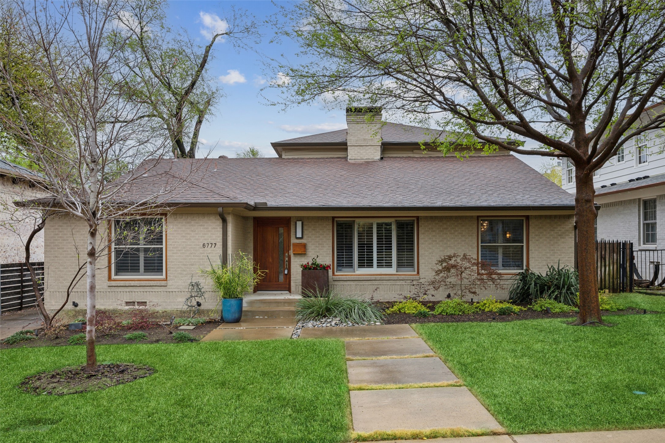 6777 Lakefair Circle