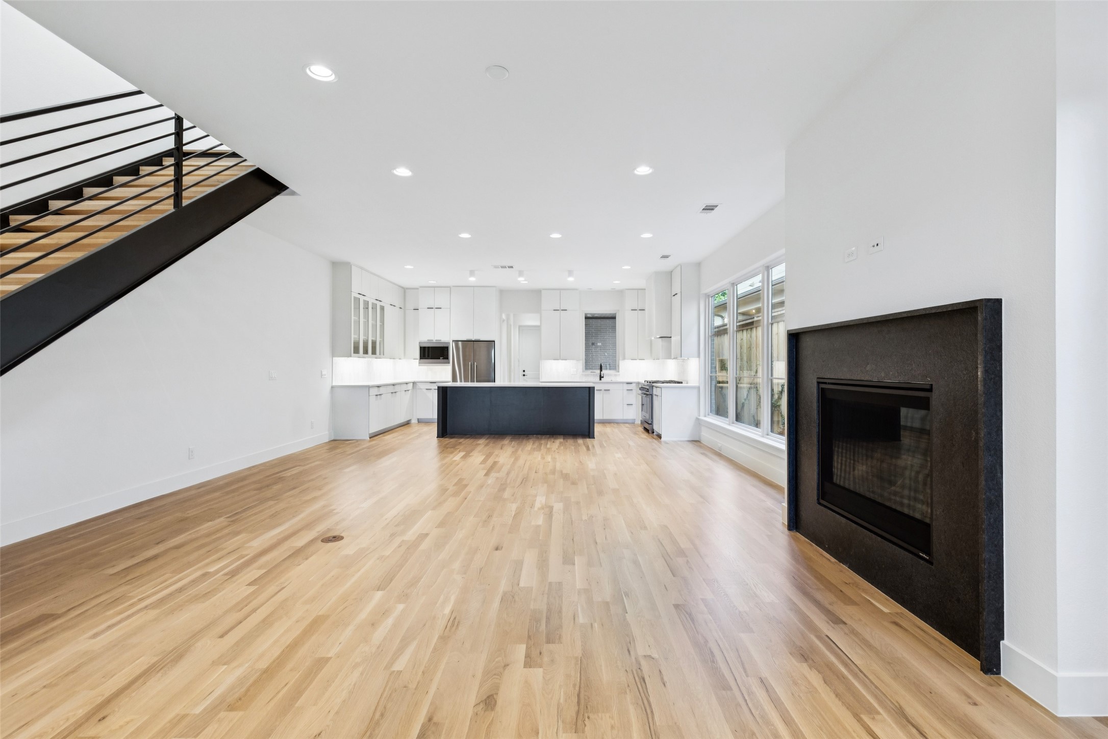 5463 Ellsworth Avenue