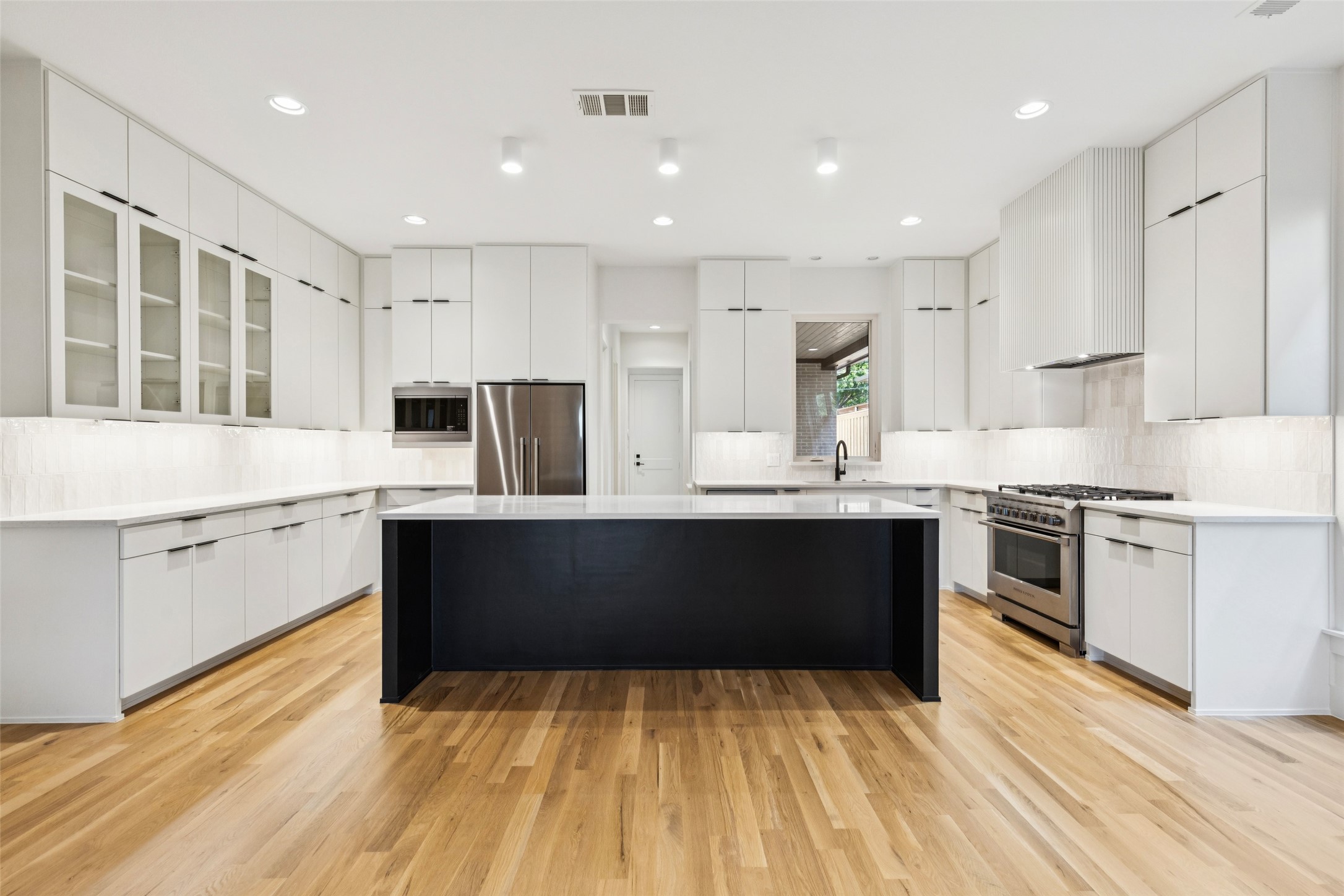 5463 Ellsworth Avenue