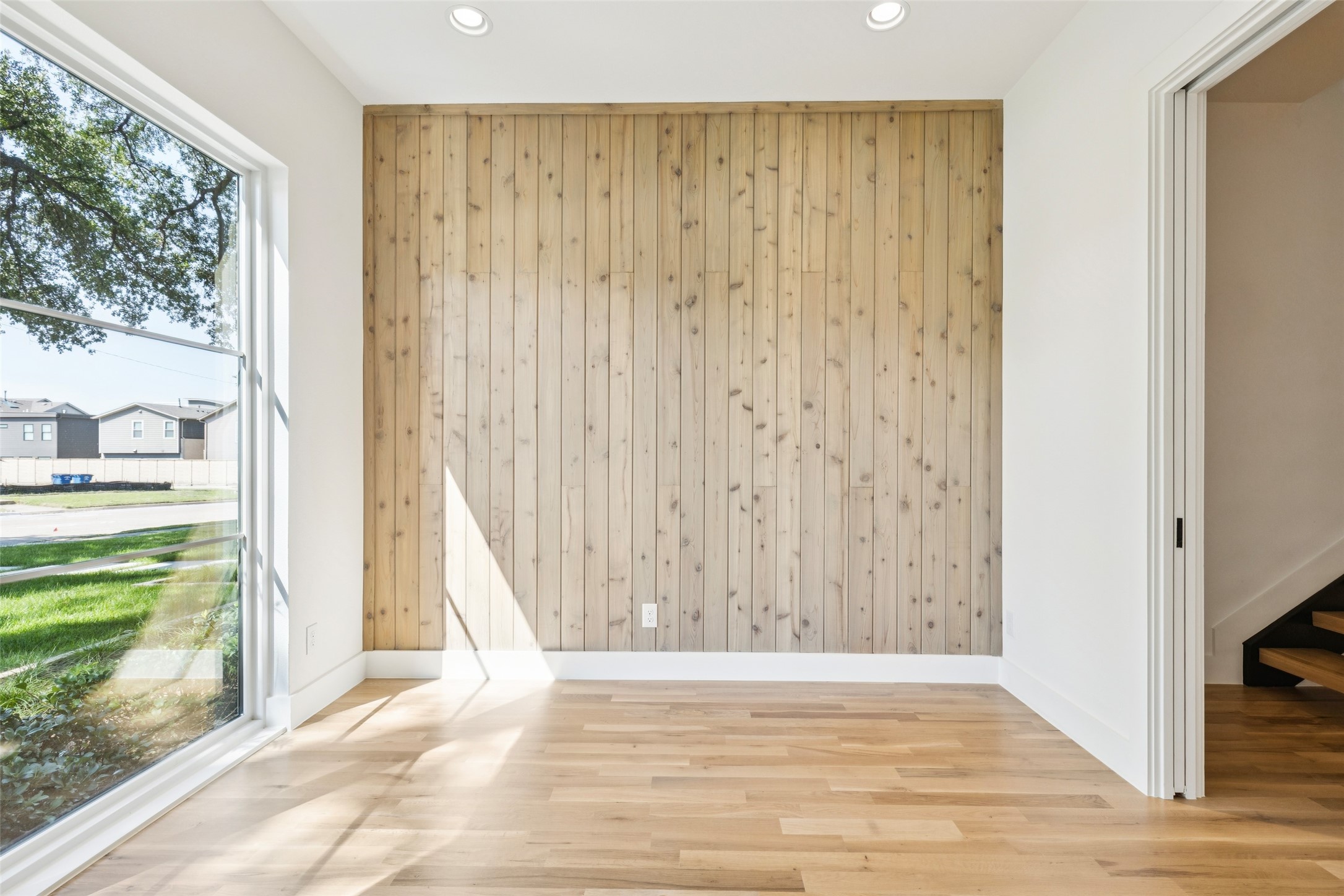 5463 Ellsworth Avenue