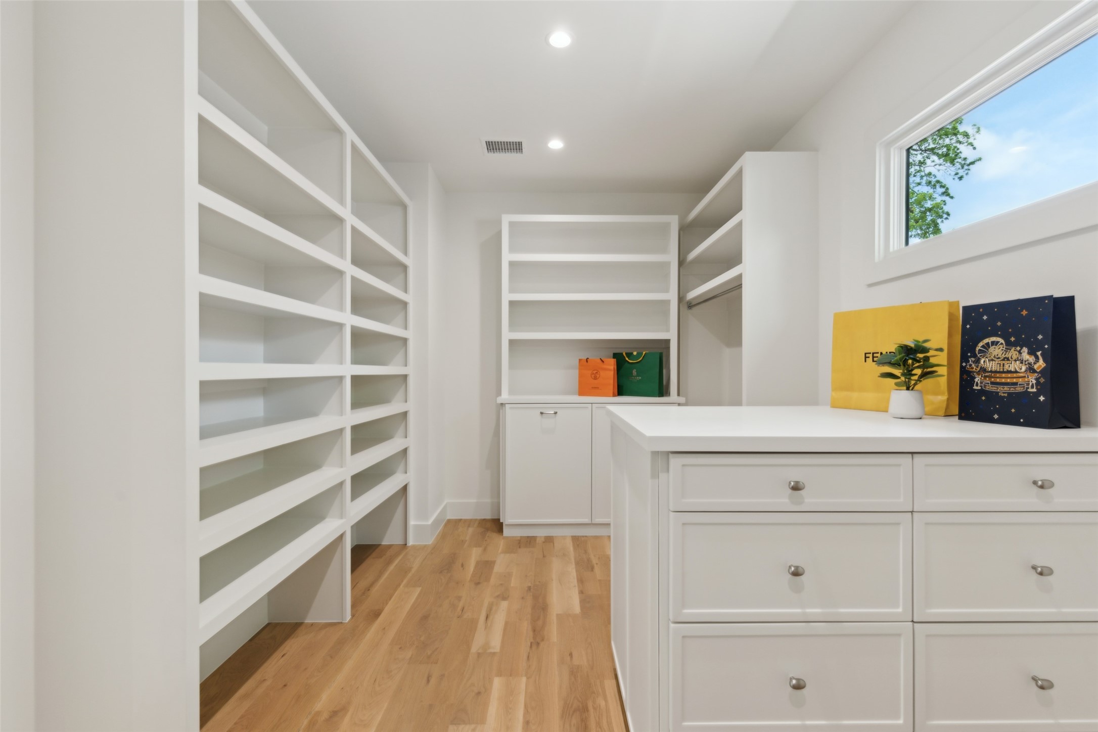 7114 Pasadena Avenue