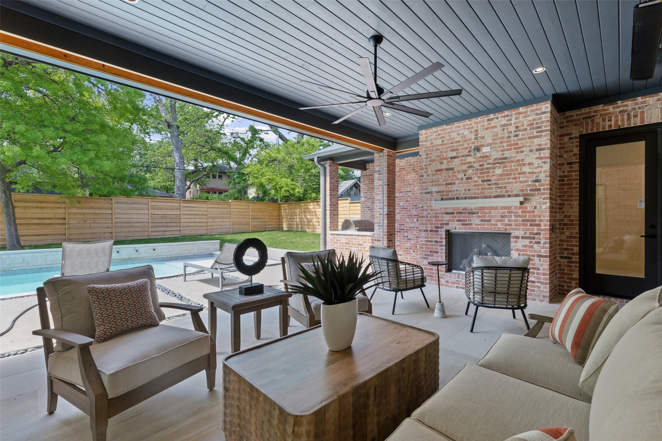 7114 Pasadena Avenue