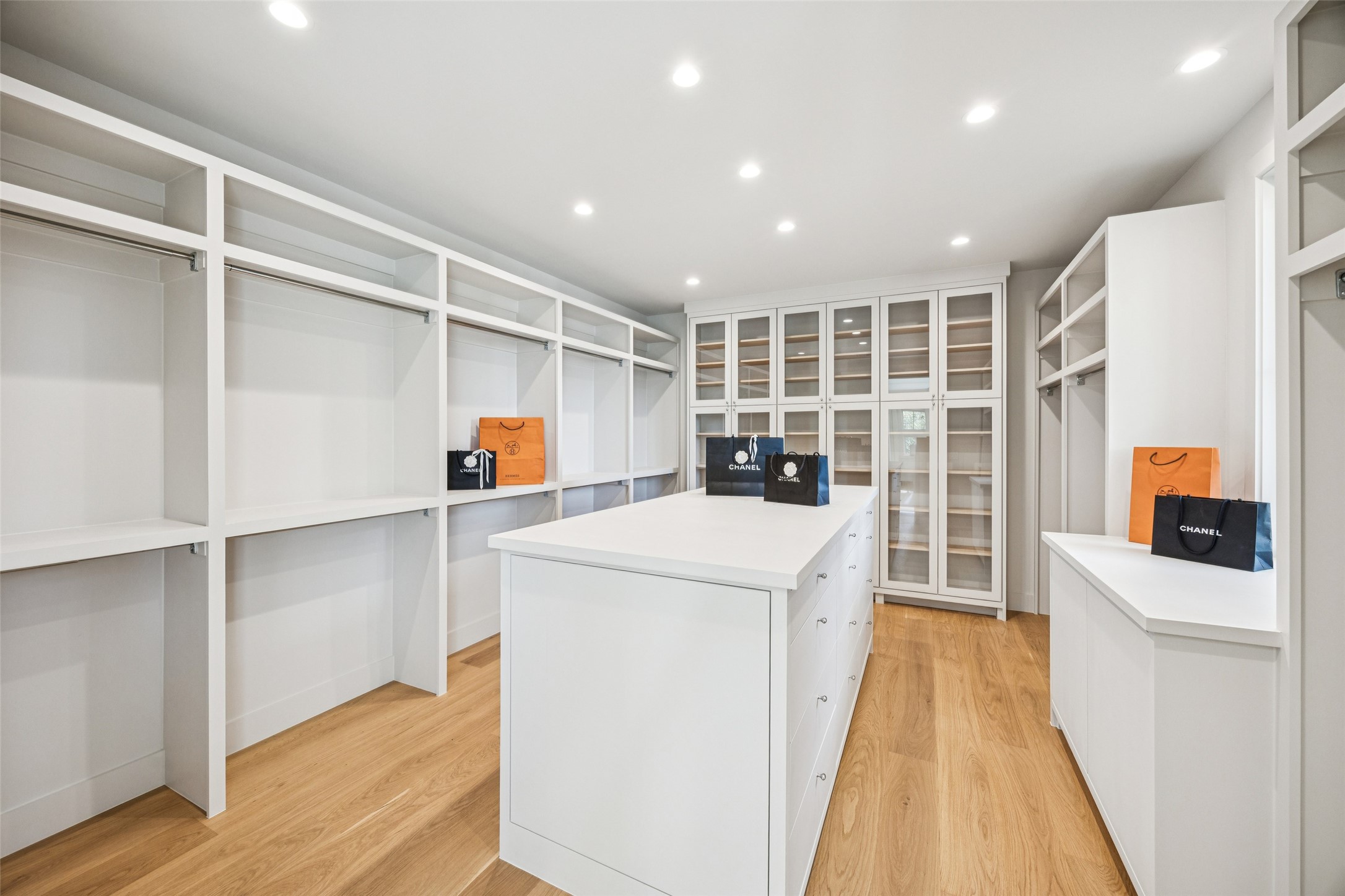 6833 Northridge Drive