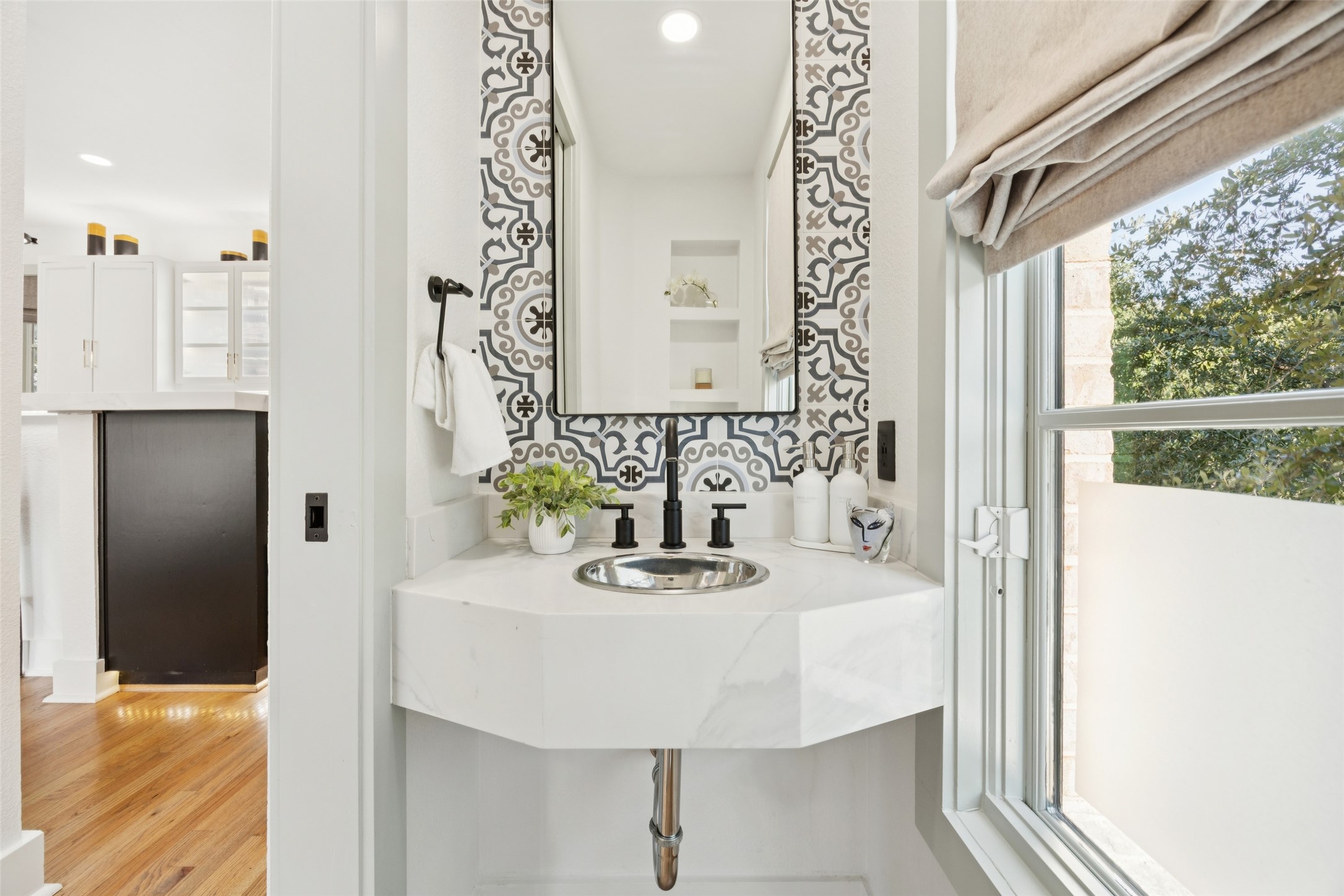 3637 Oak Lawn Avenue