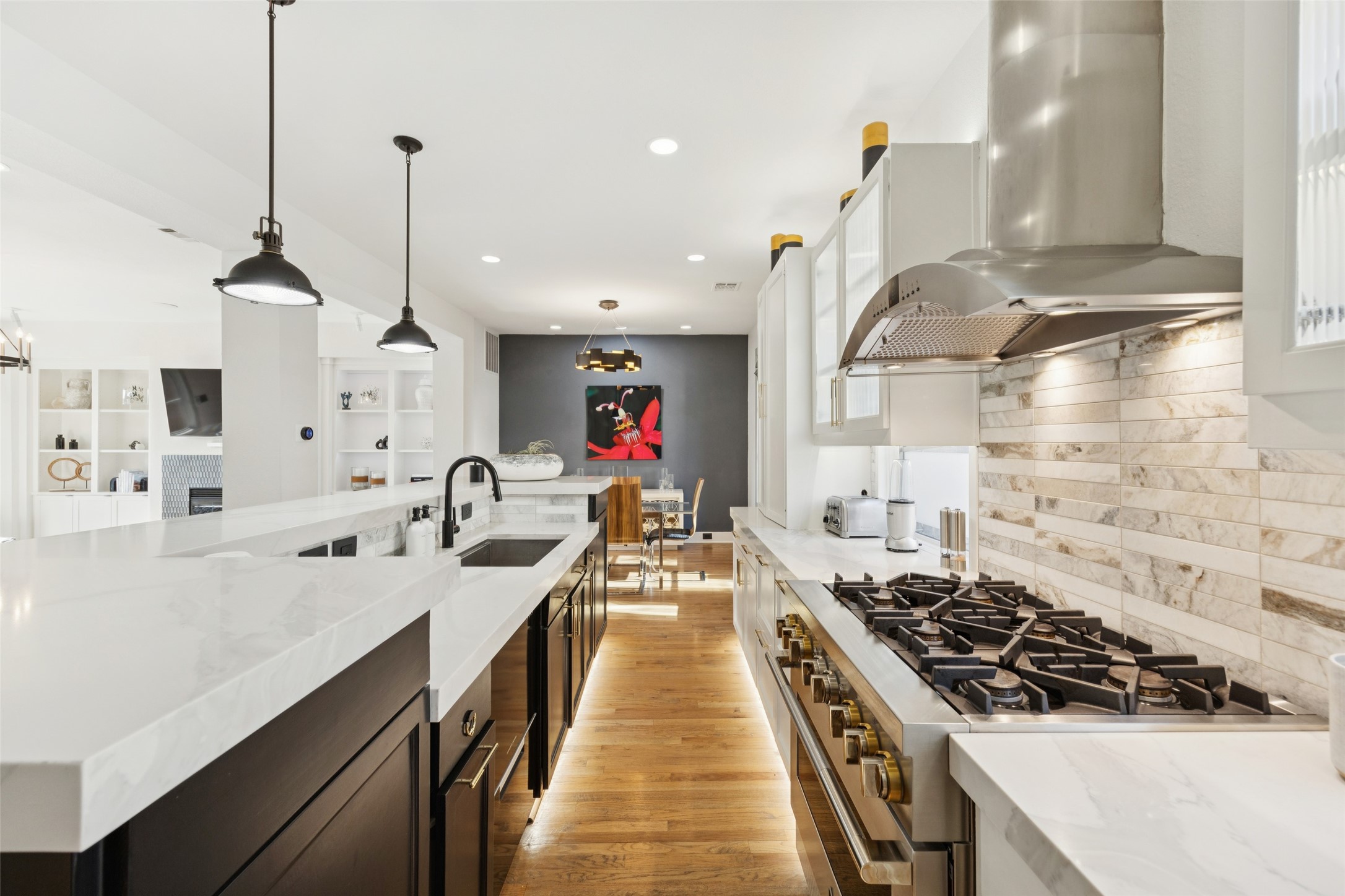 3637 Oak Lawn Avenue