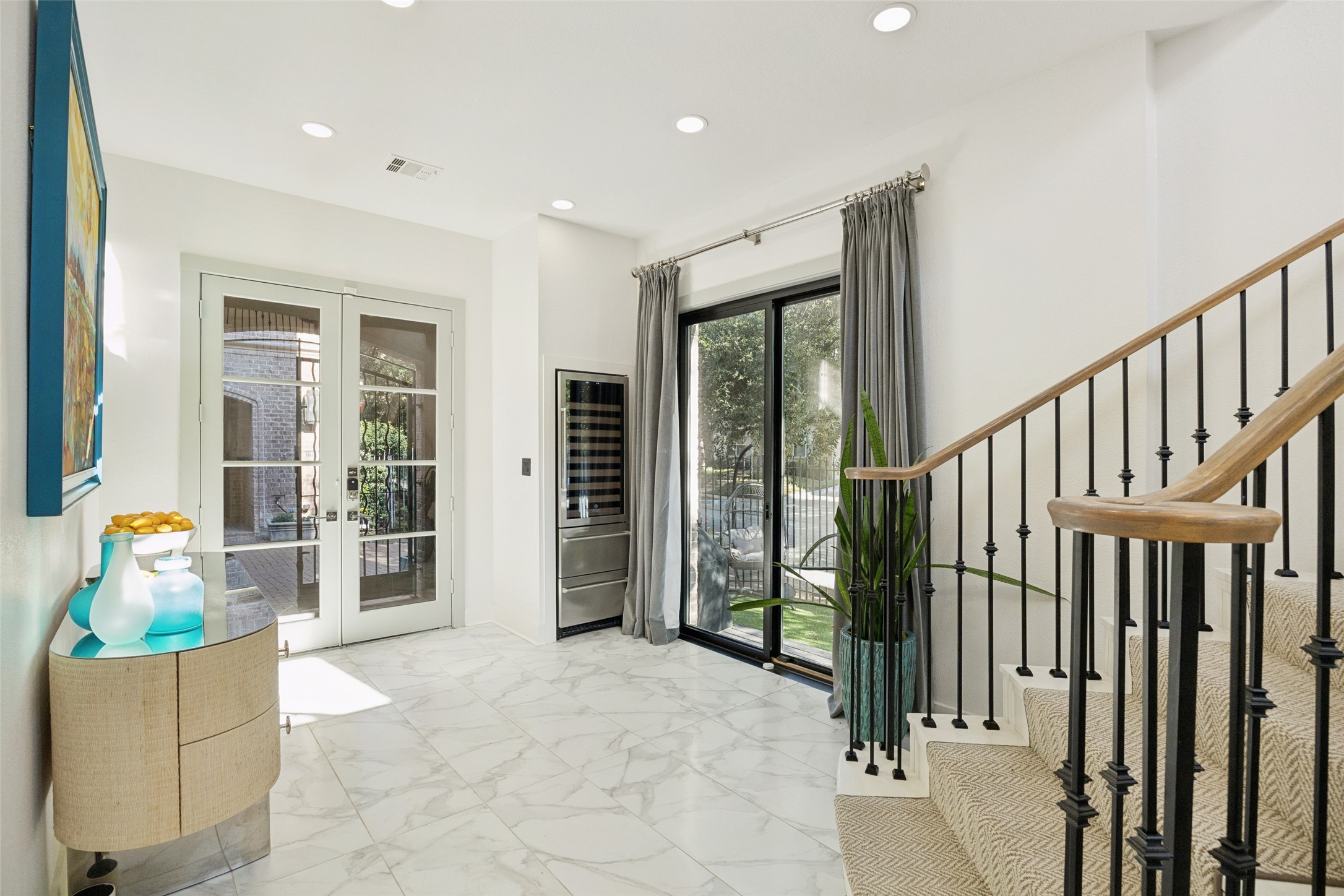 3637 Oak Lawn Avenue