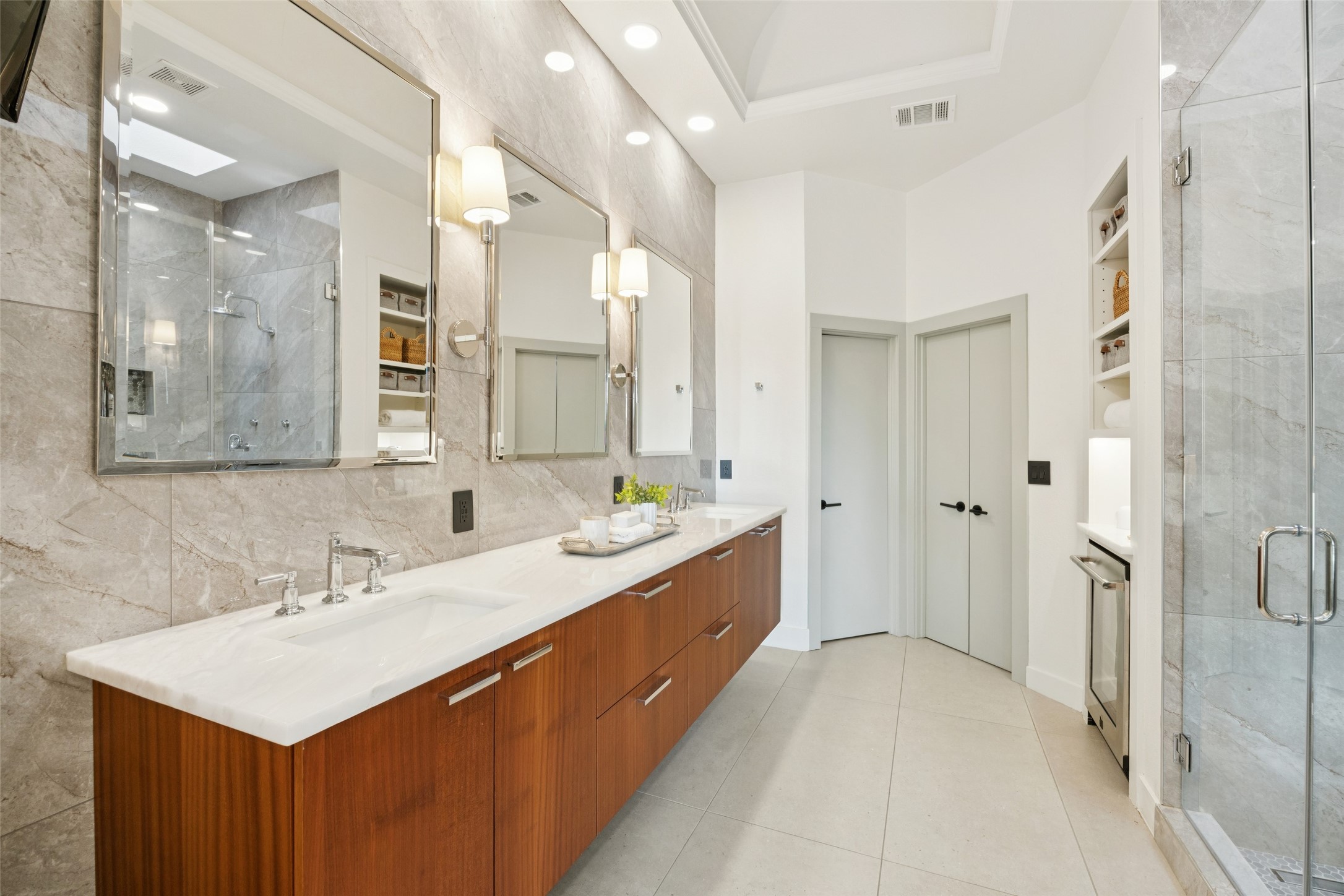 3637 Oak Lawn Avenue