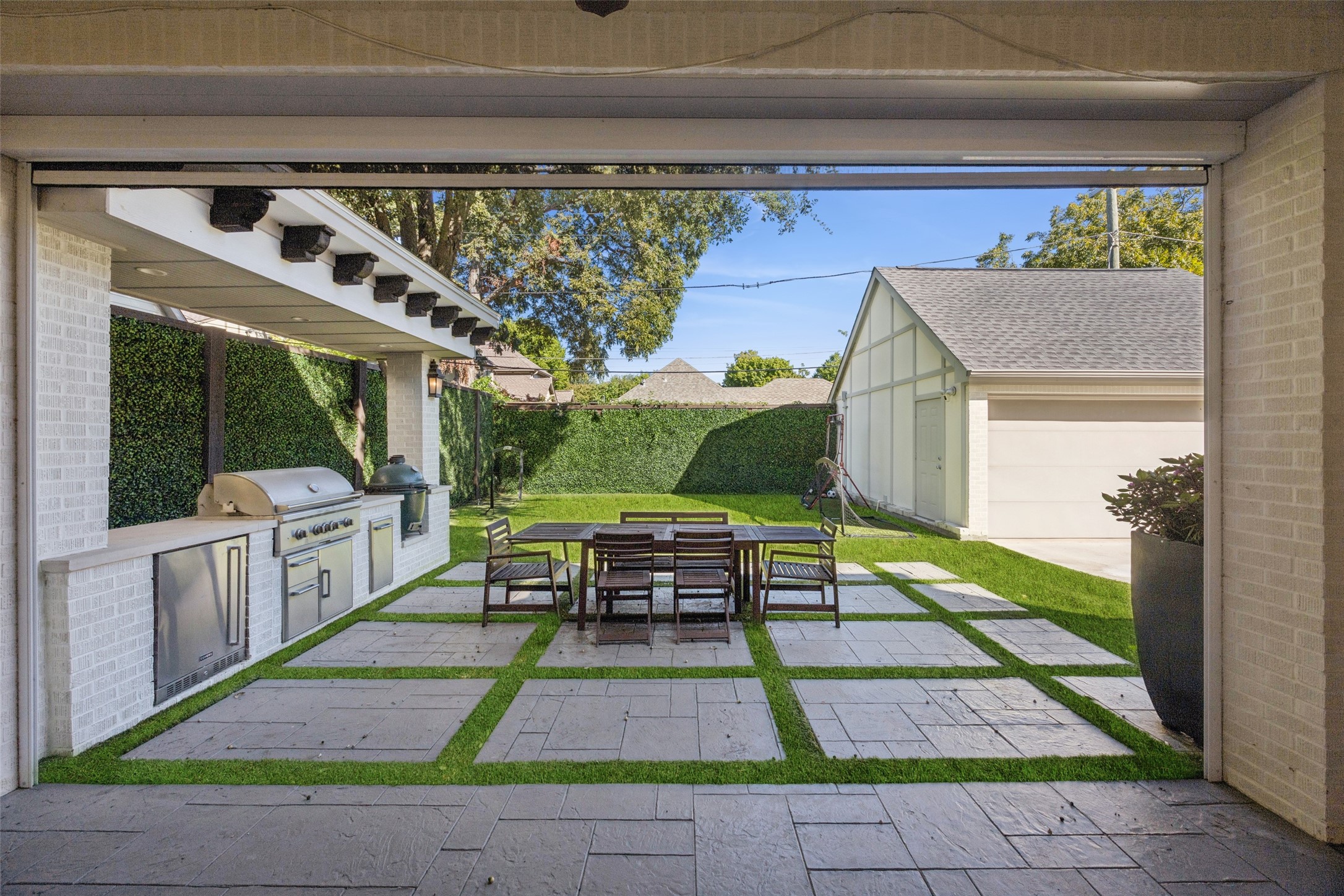 6435 Glenrose Court