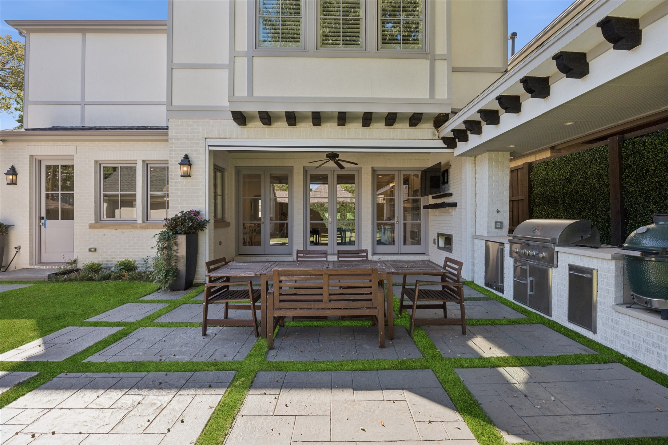 6435 Glenrose Court