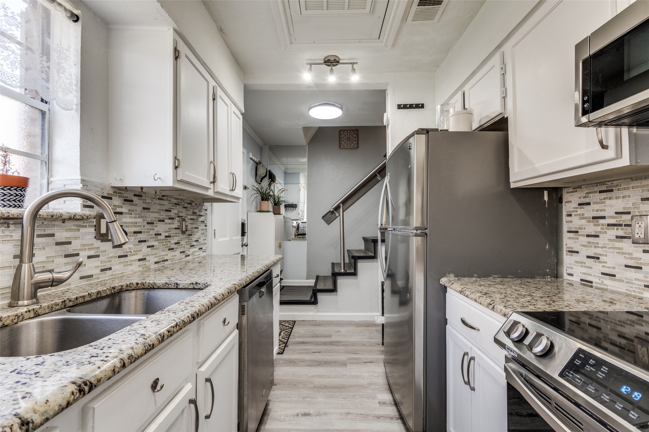 2816 Wycliff Avenue A