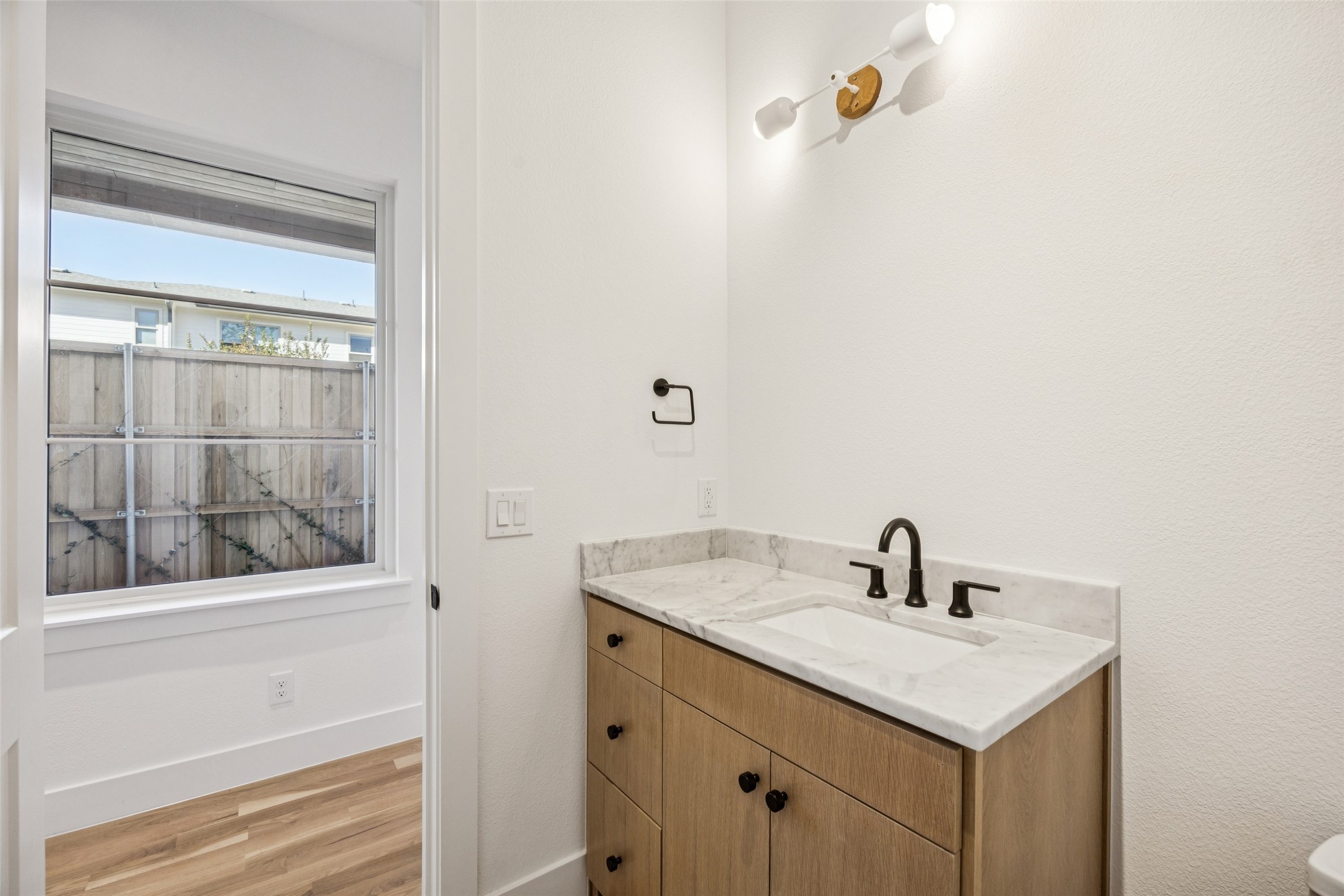 5600 Ellsworth Avenue