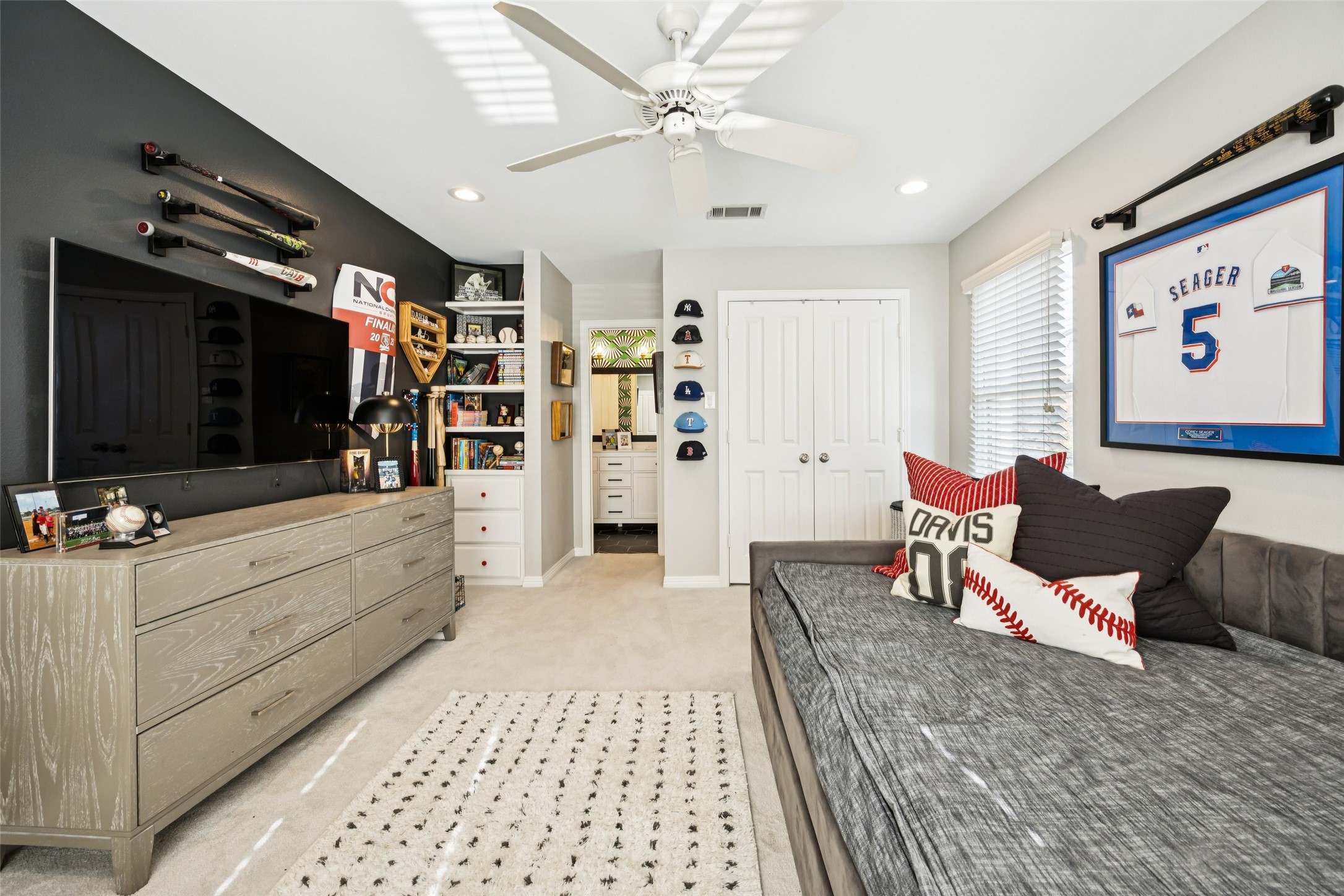 6547 Mercedes Avenue