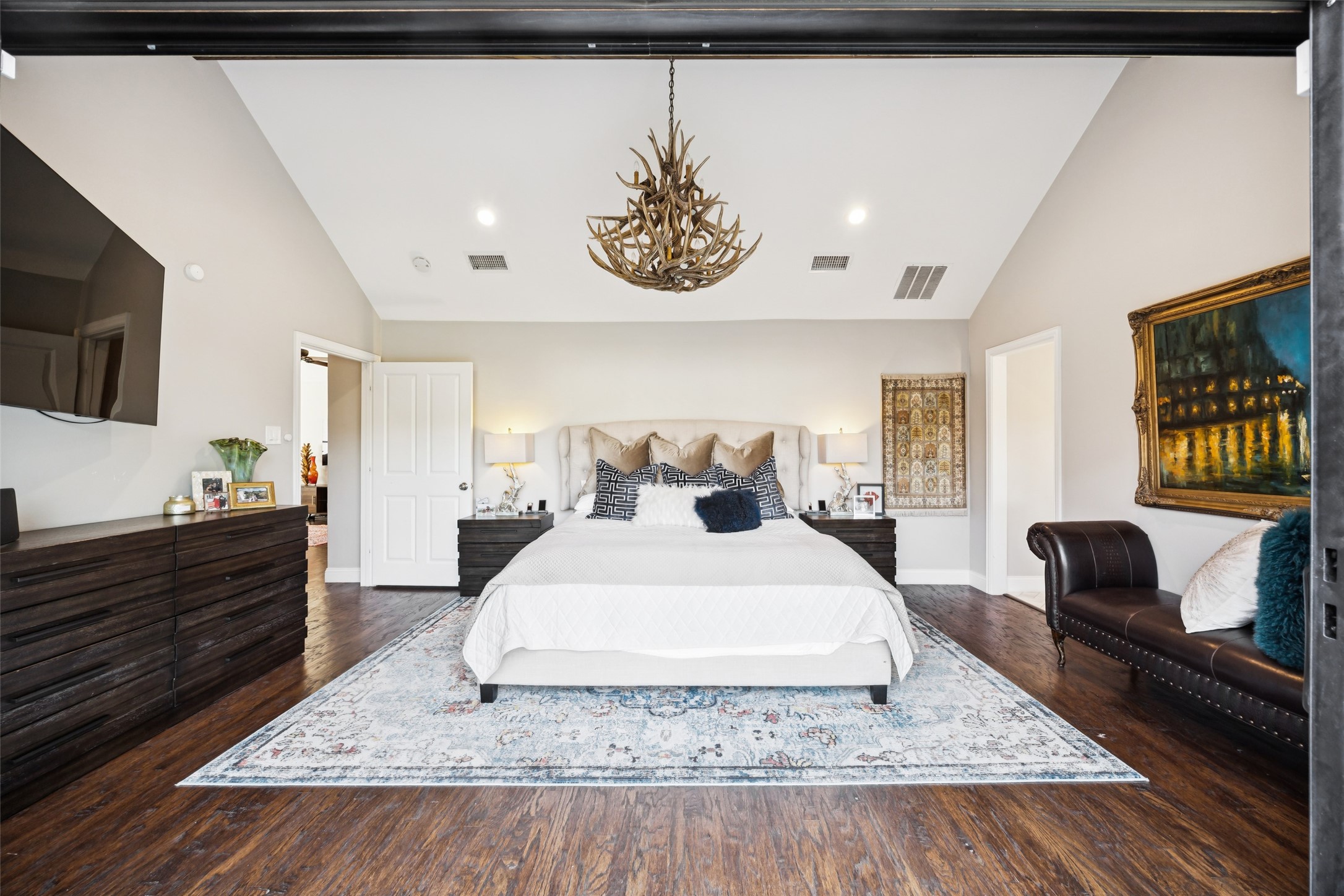 6547 Mercedes Avenue