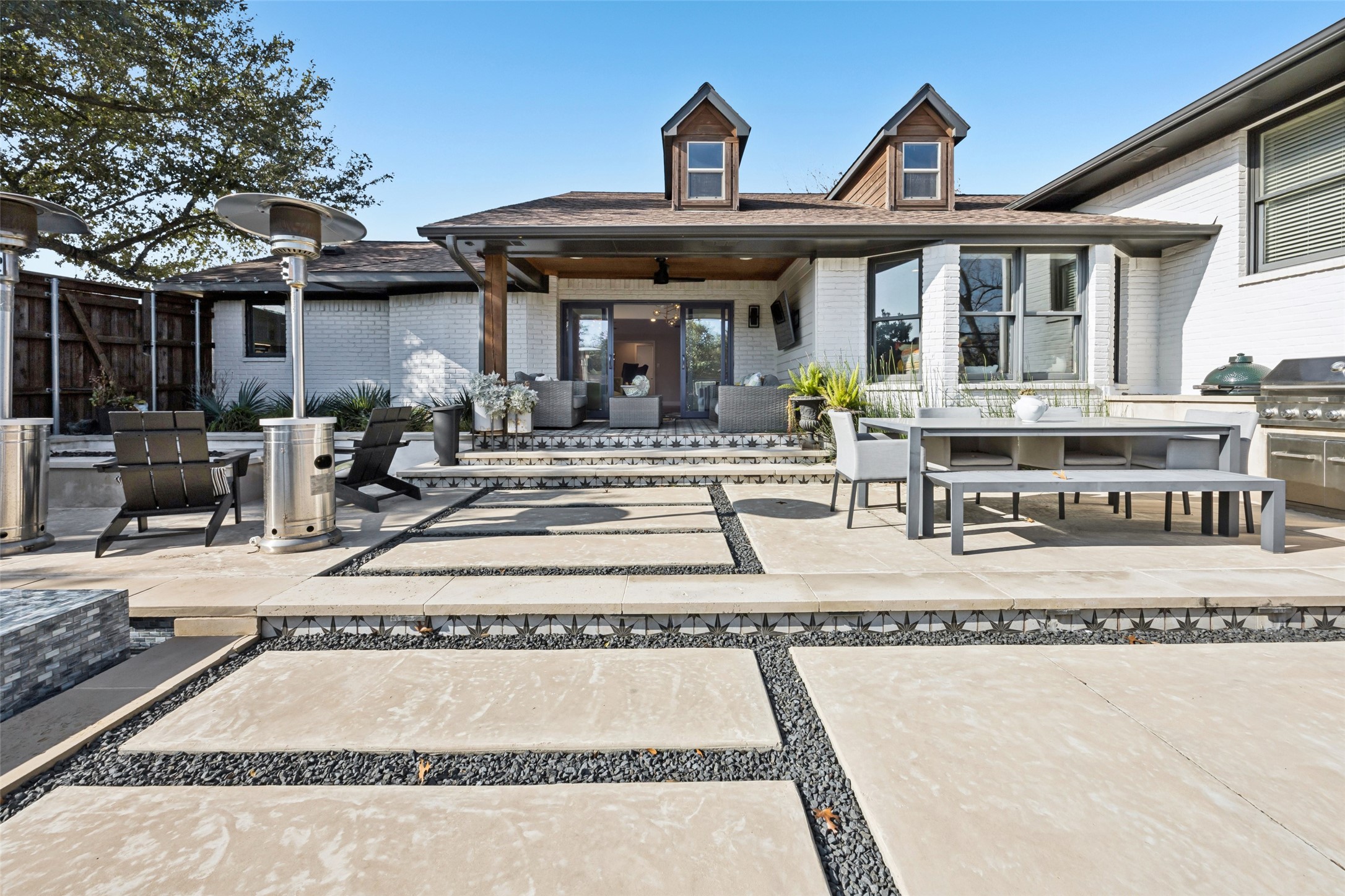 6547 Mercedes Avenue