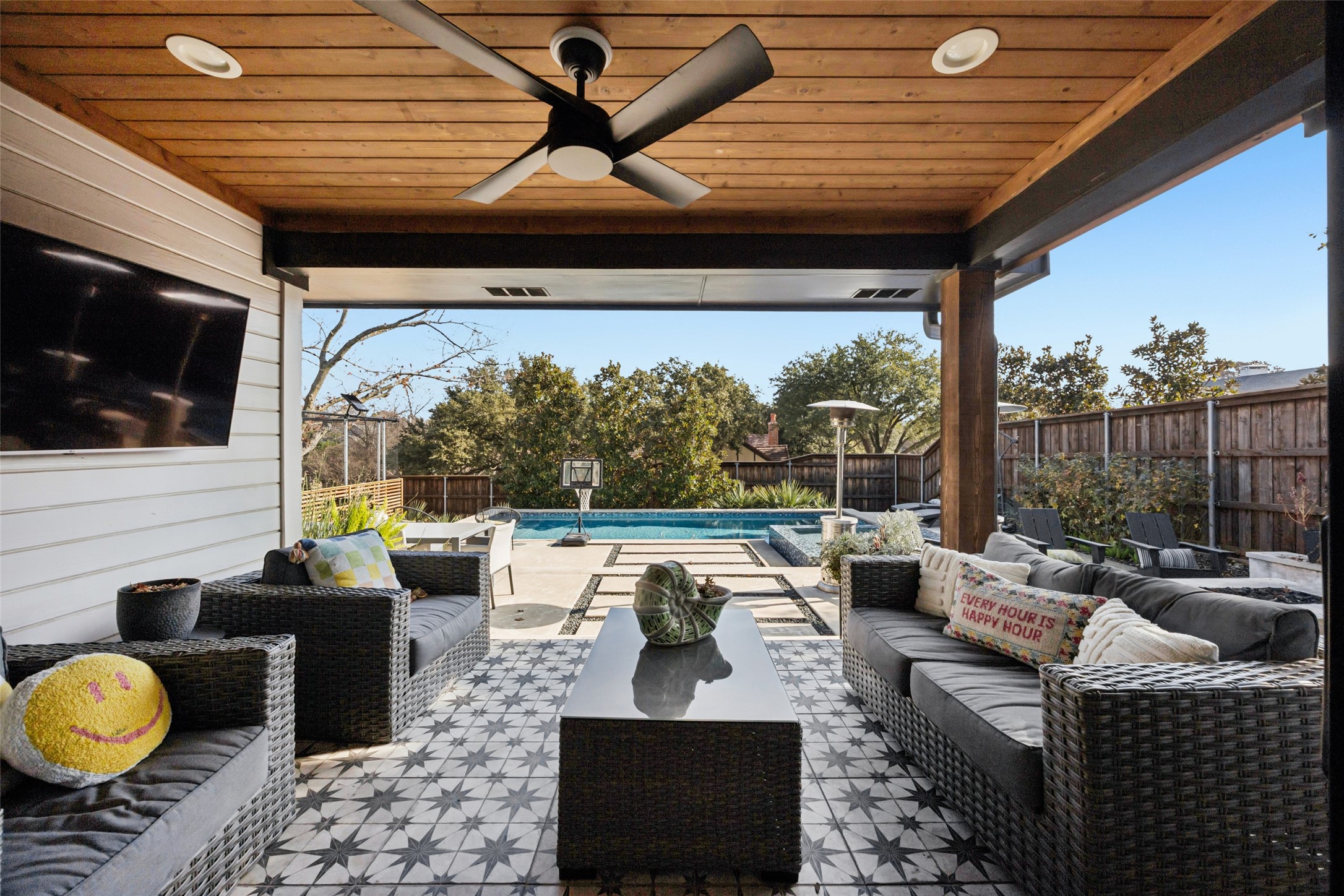 6547 Mercedes Avenue