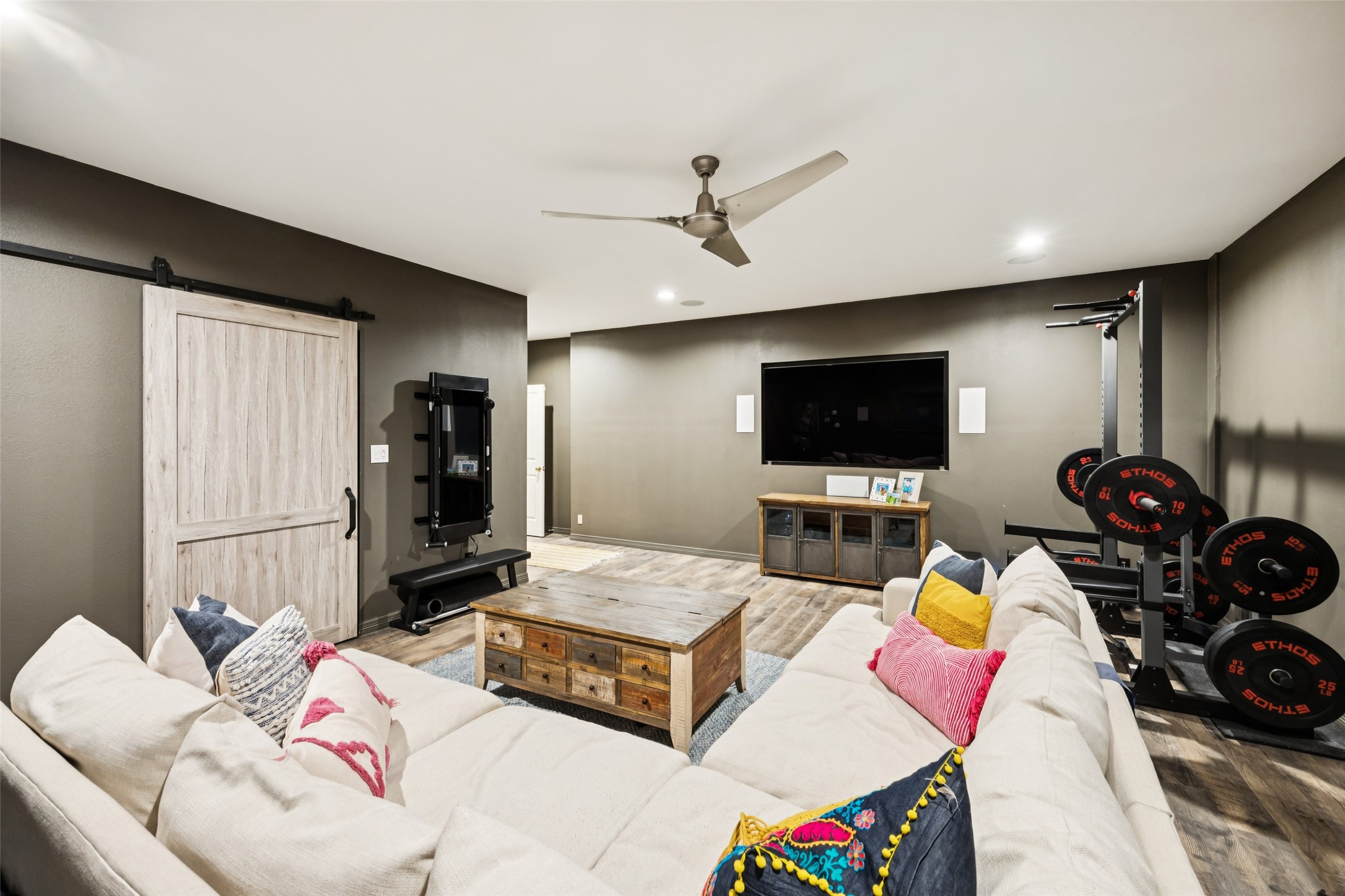 6547 Mercedes Avenue