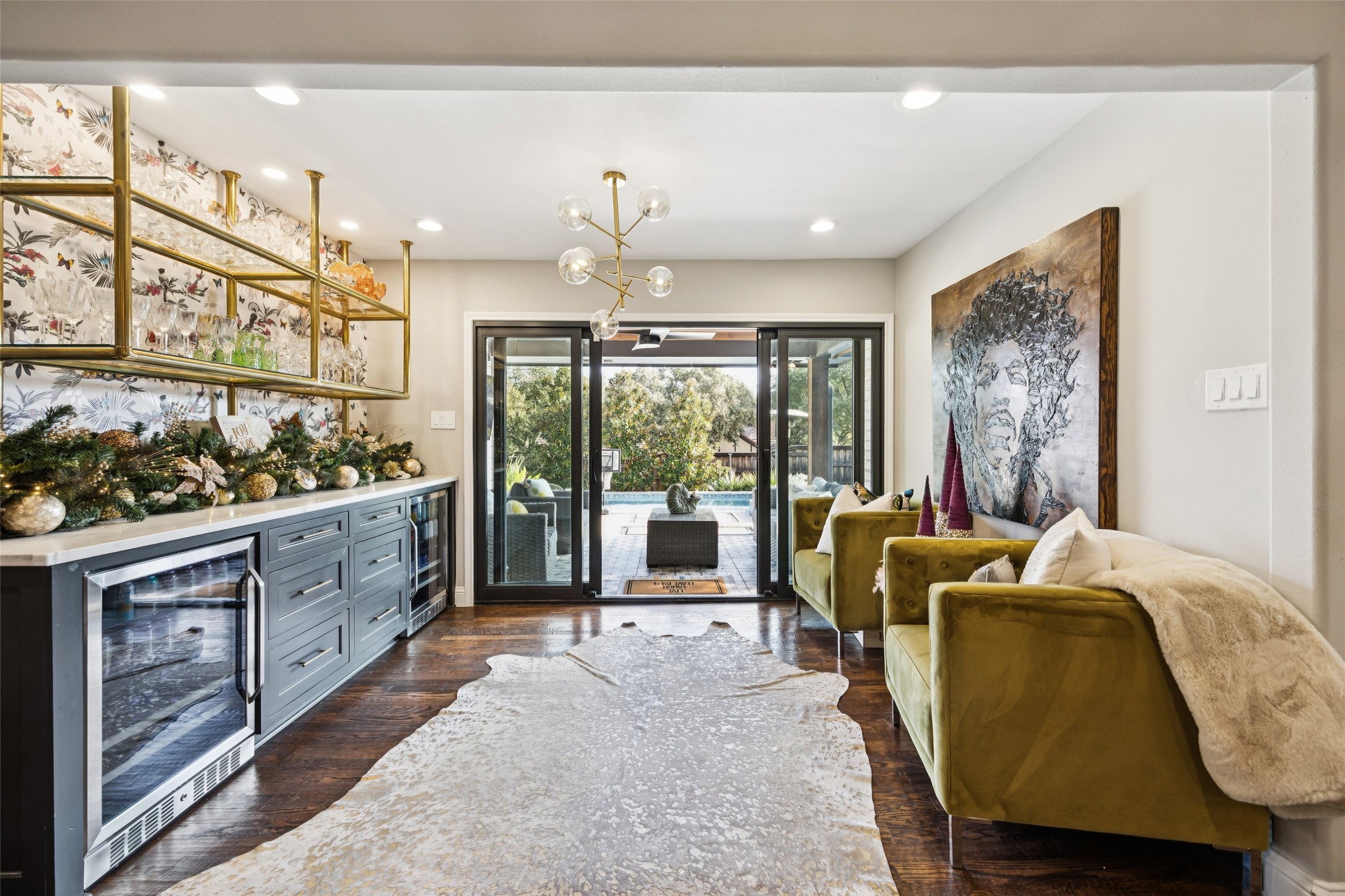 6547 Mercedes Avenue