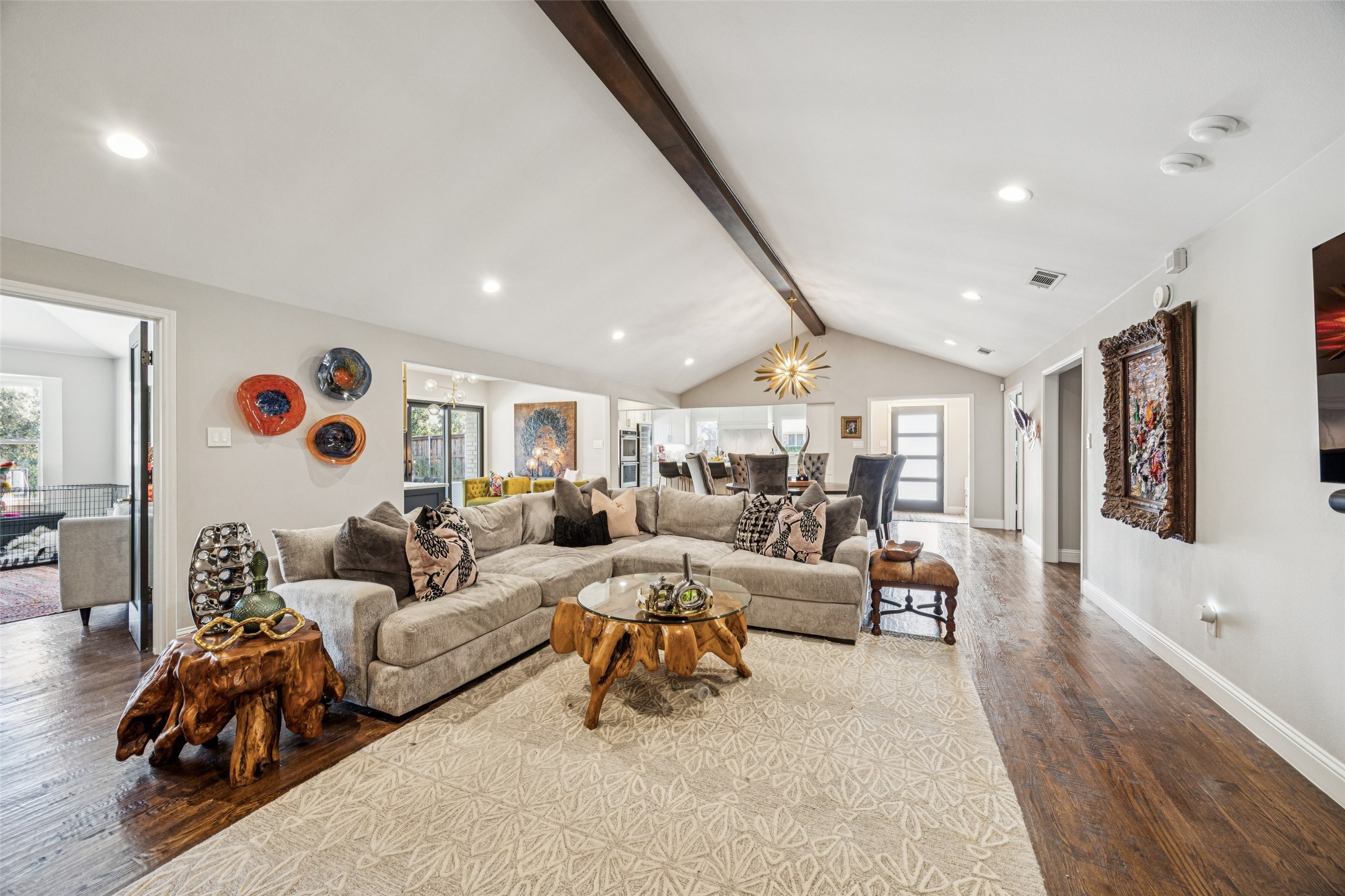 6547 Mercedes Avenue