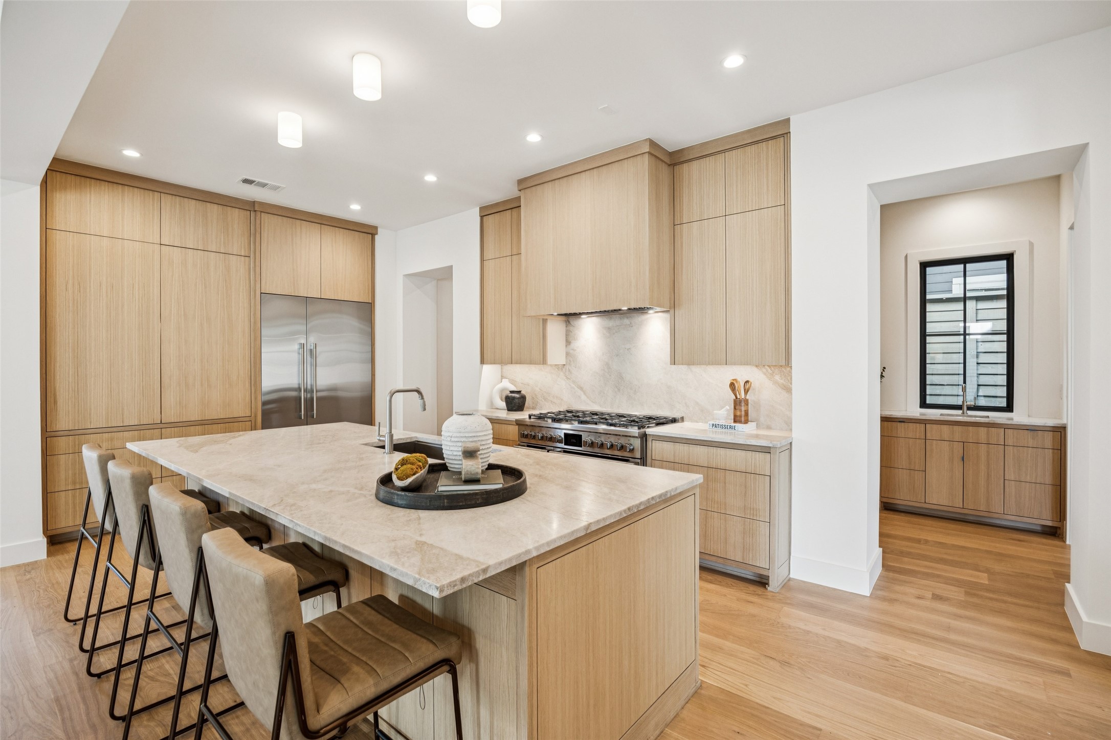 6833 Northridge Drive