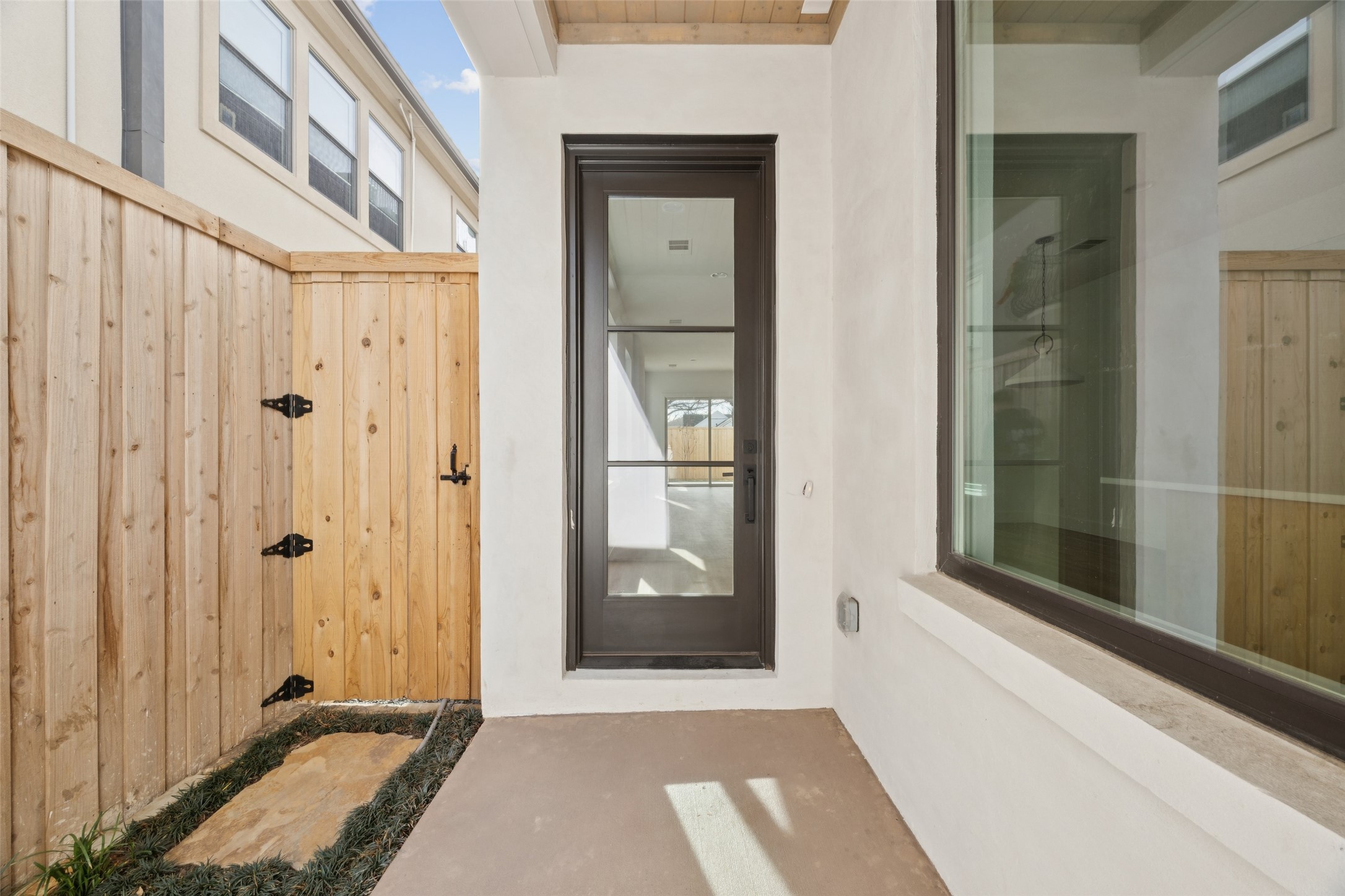 5602 Ellsworth Avenue