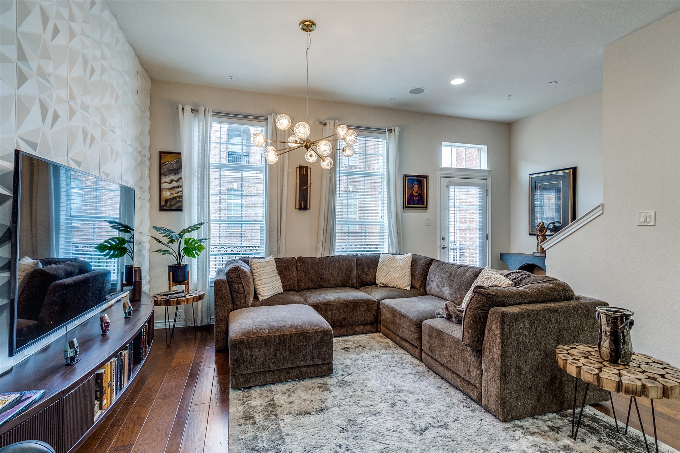 15826 Breedlove Place 143