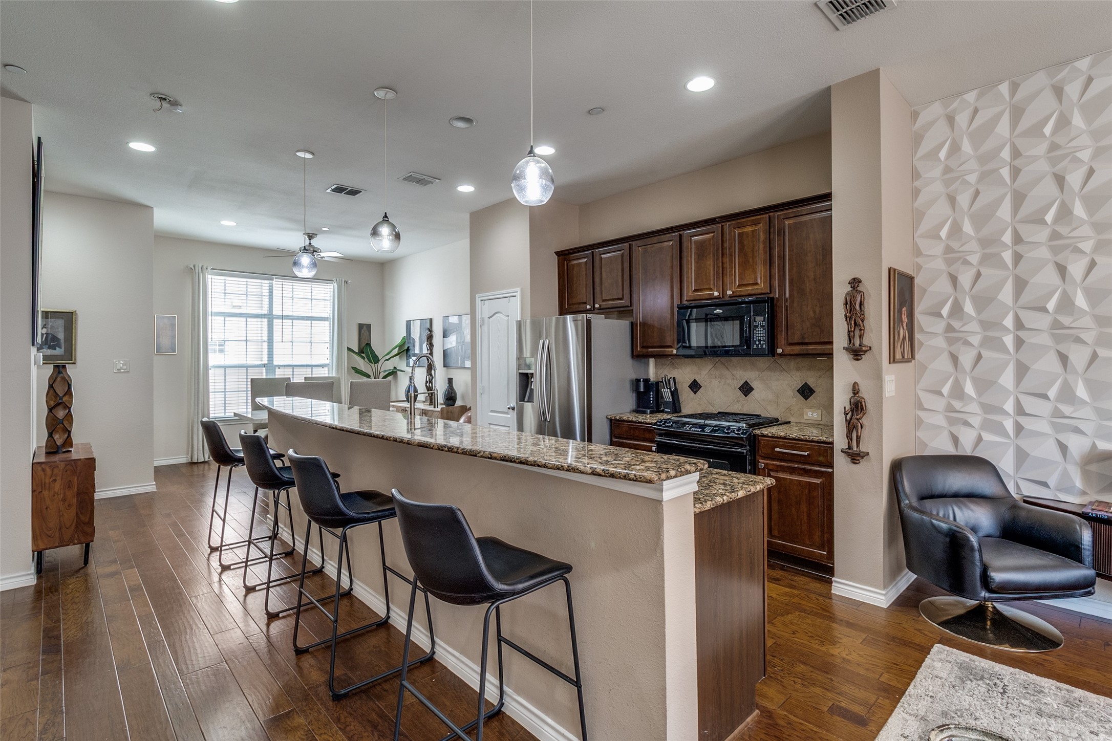 15826 Breedlove Place 143