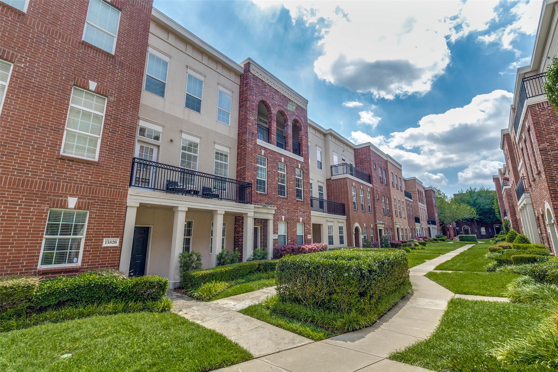 15826 Breedlove Place 143