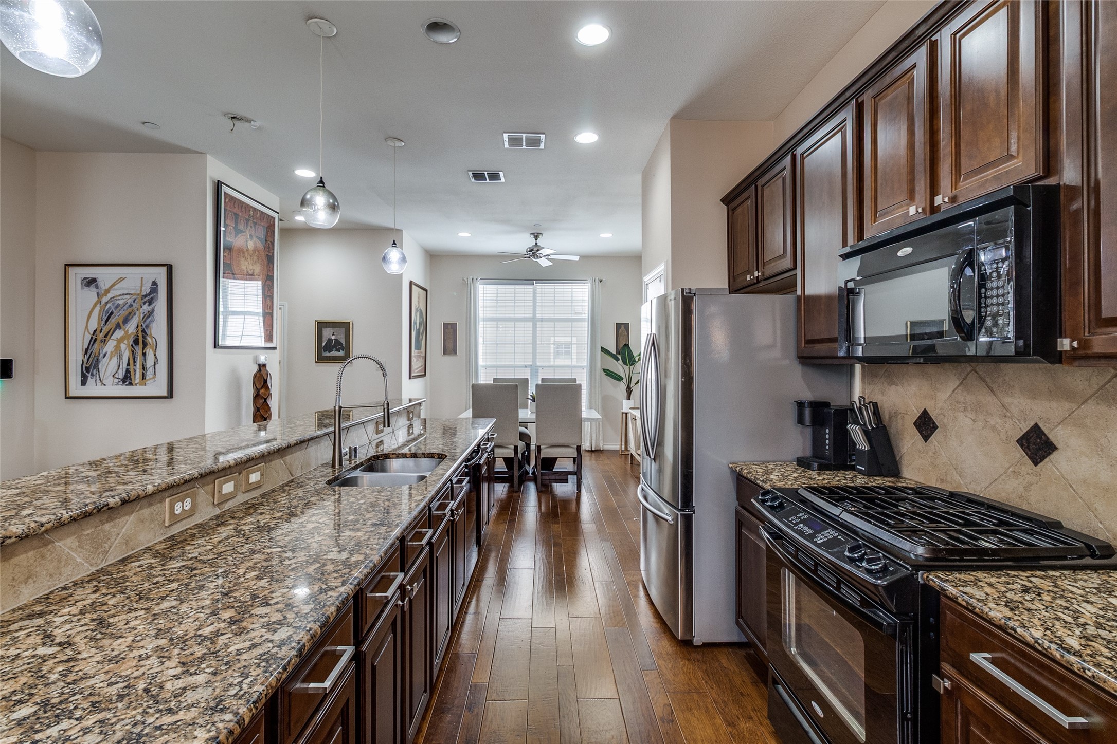 15826 Breedlove Place 143