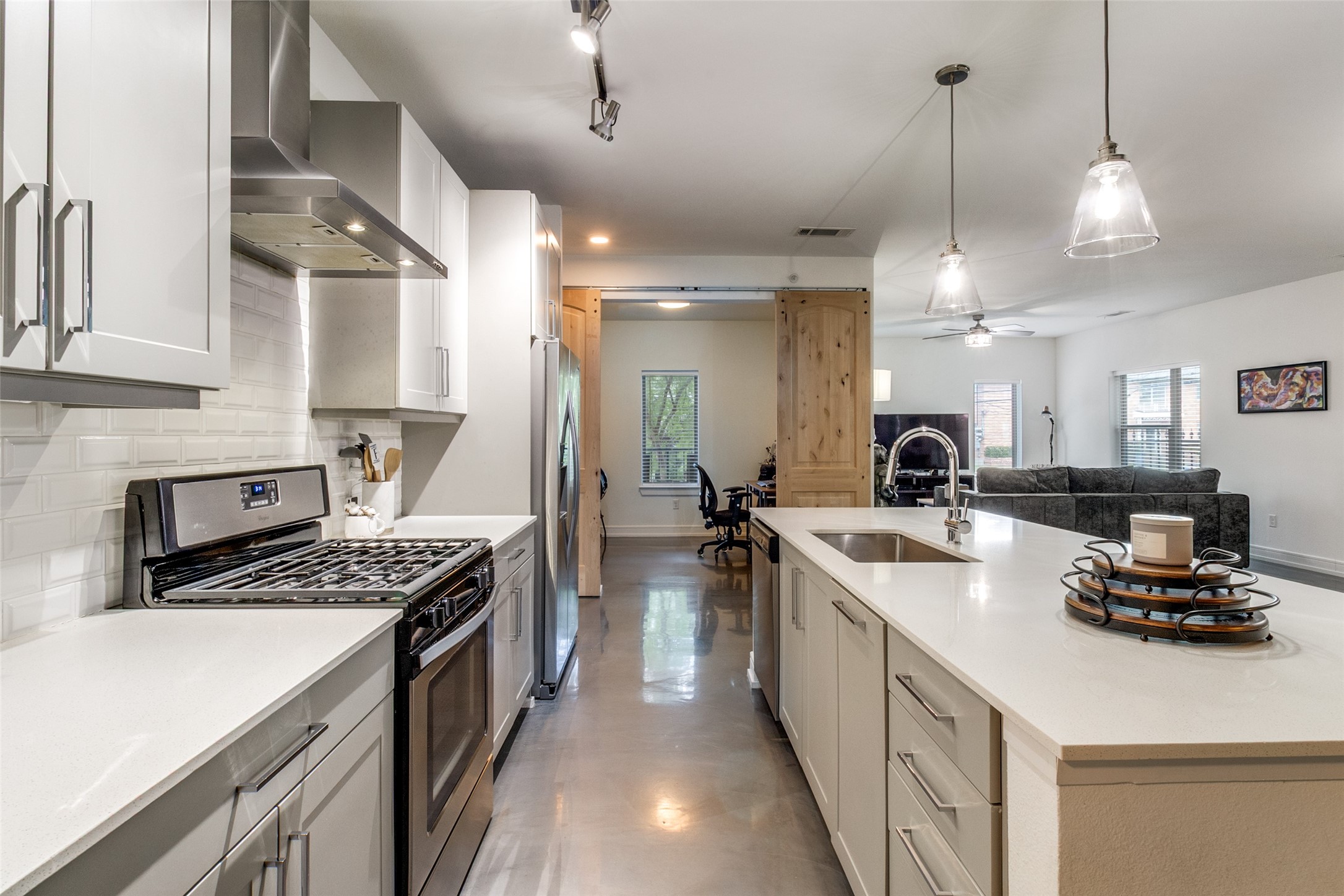 5710 Mccommas Boulevard 103