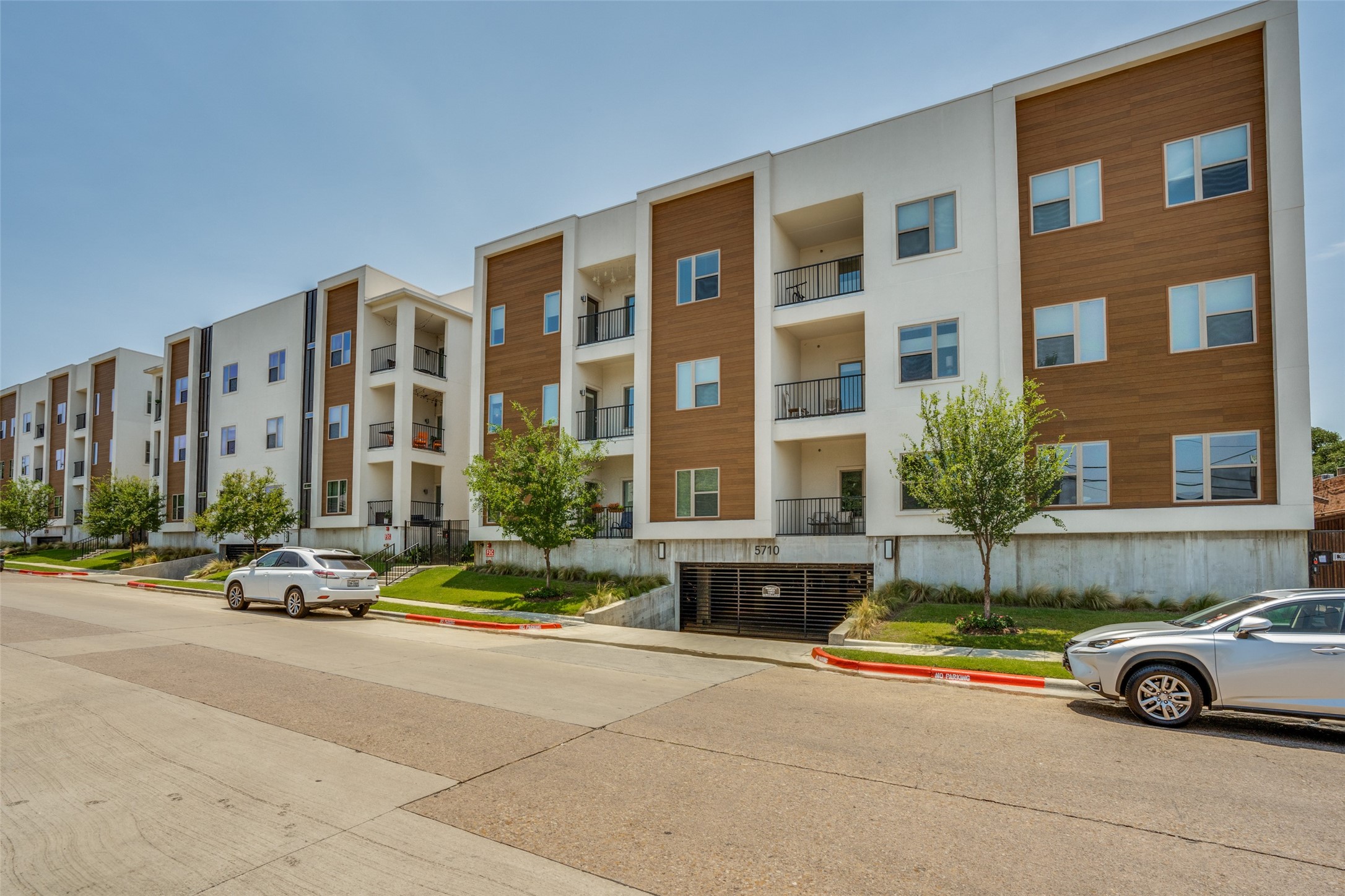 5710 Mccommas Boulevard 103