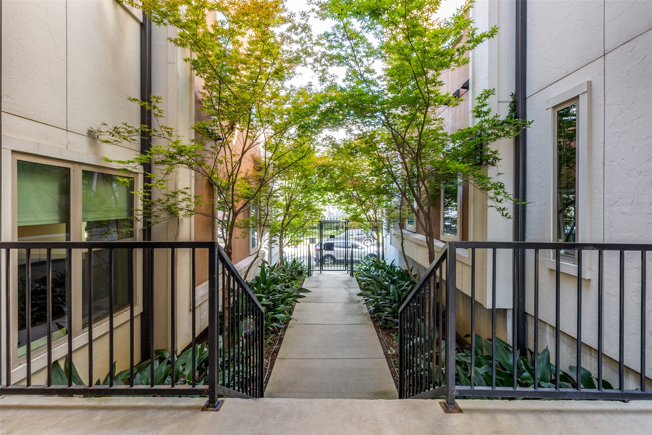 5710 Mccommas Boulevard 103