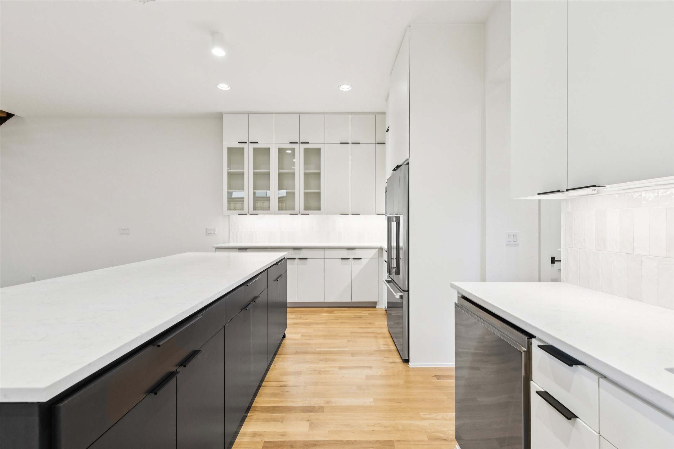 5463 Ellsworth Avenue