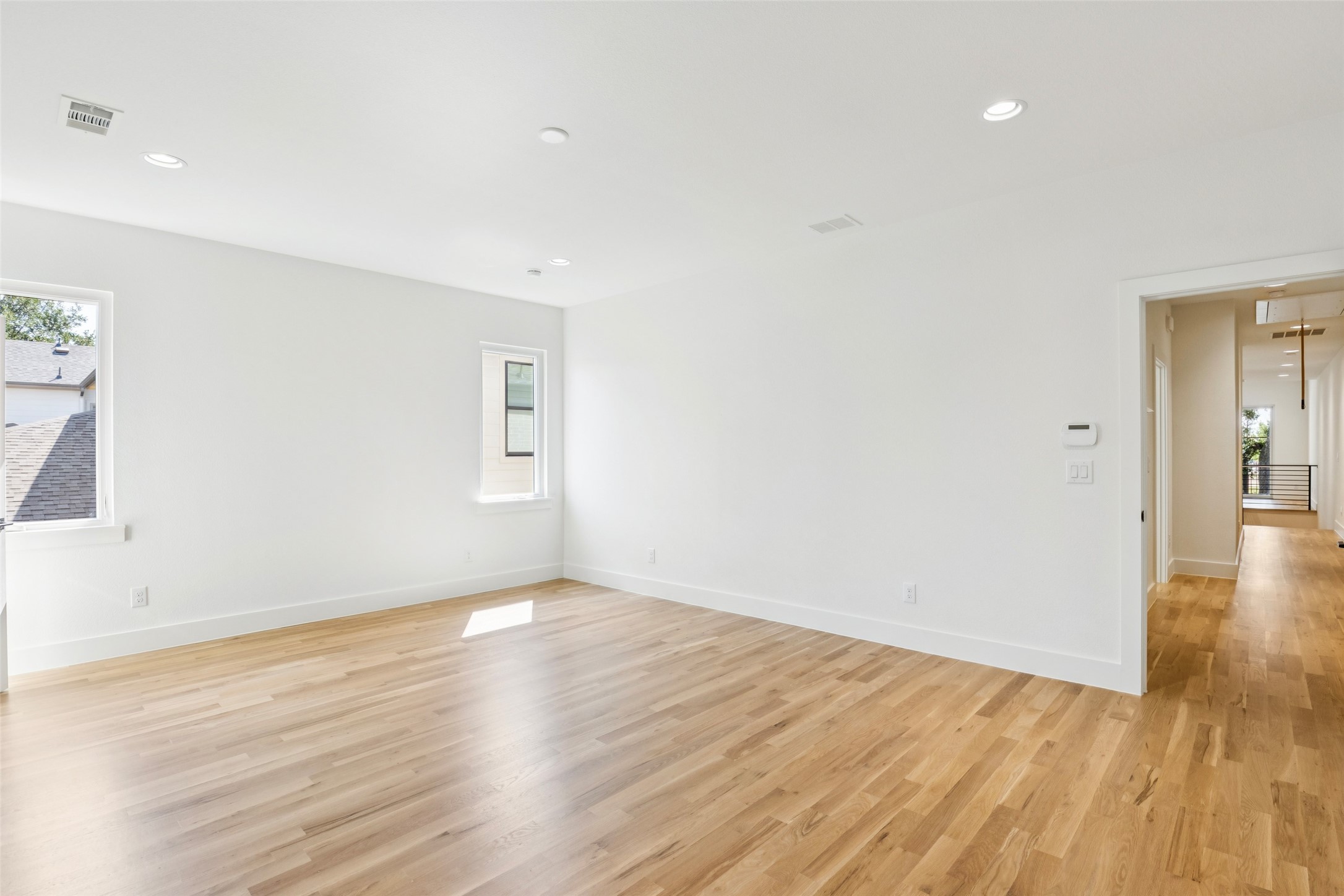 5463 Ellsworth Avenue