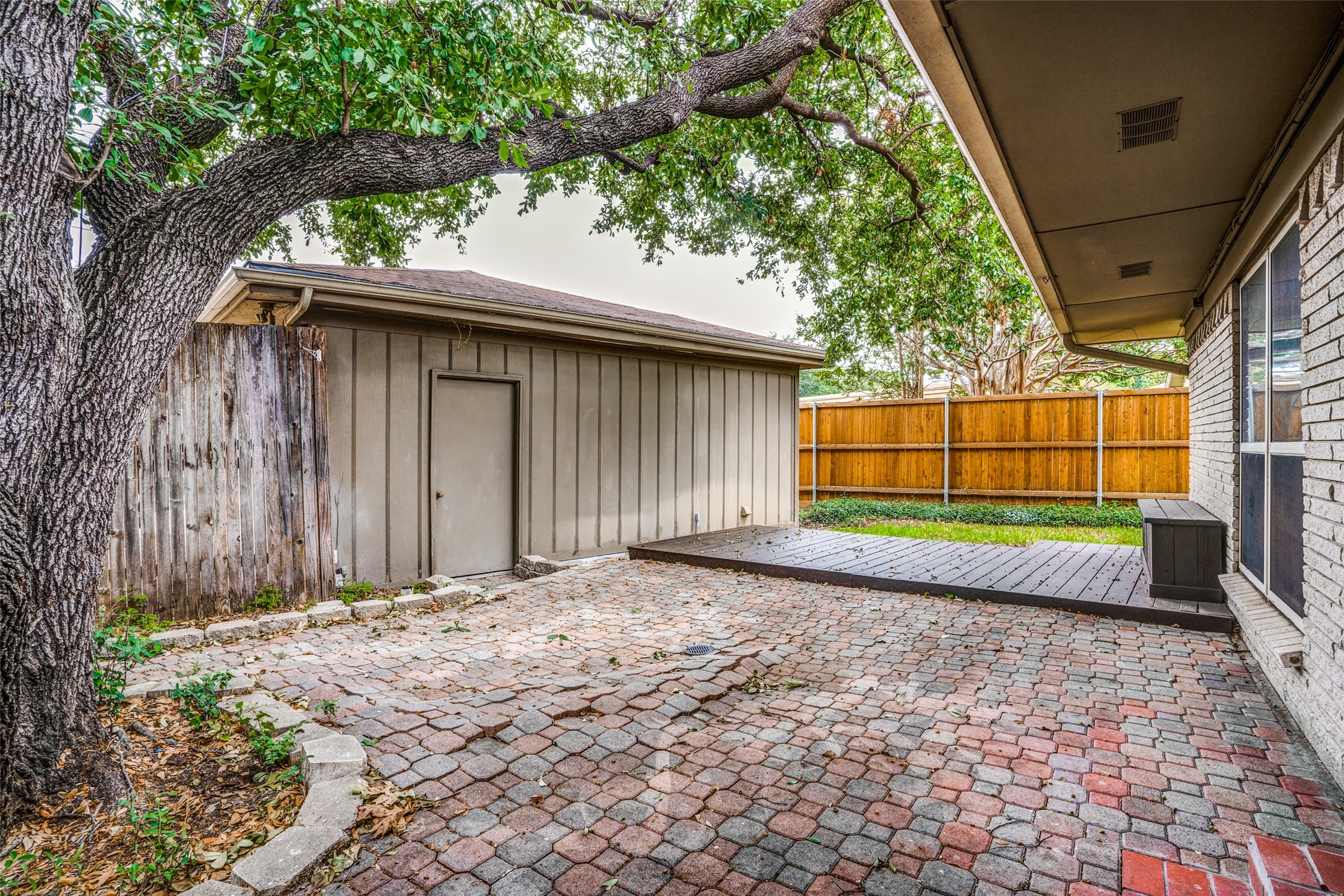 7507 Meadow Oaks Drive