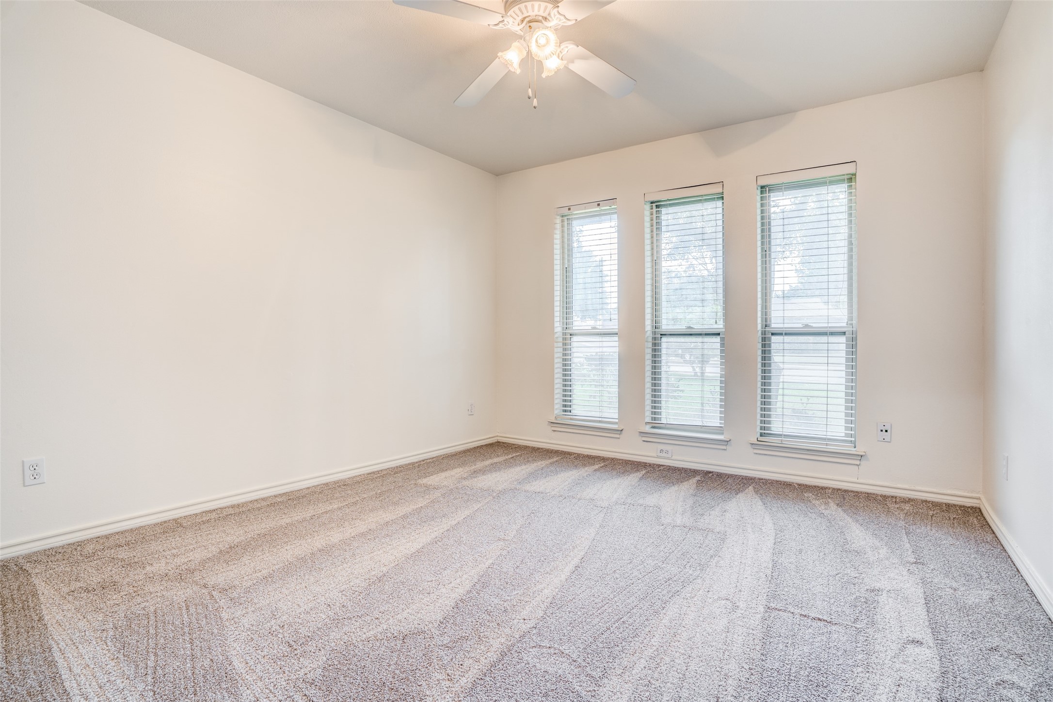 7507 Meadow Oaks Drive