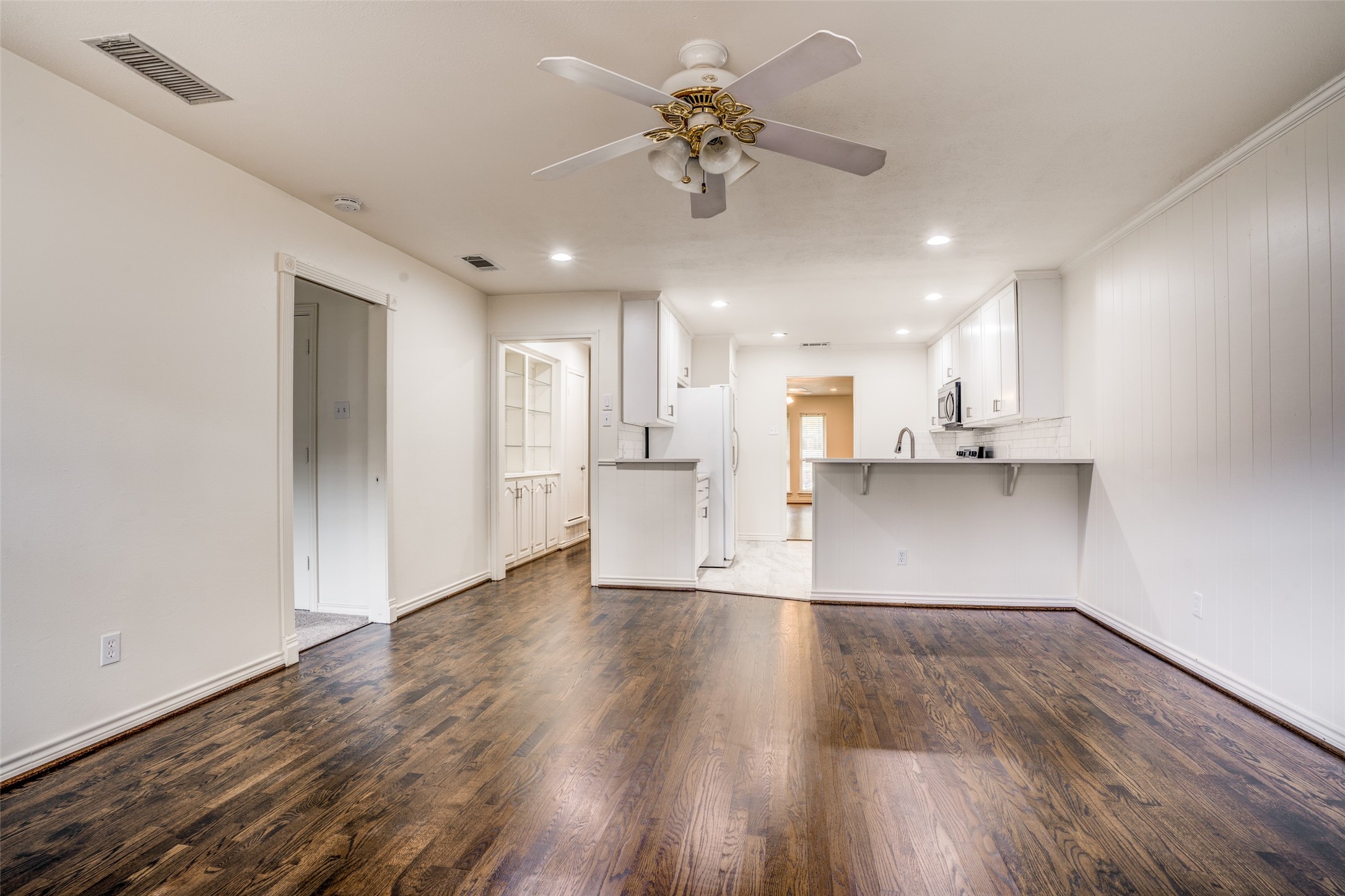 7507 Meadow Oaks Drive