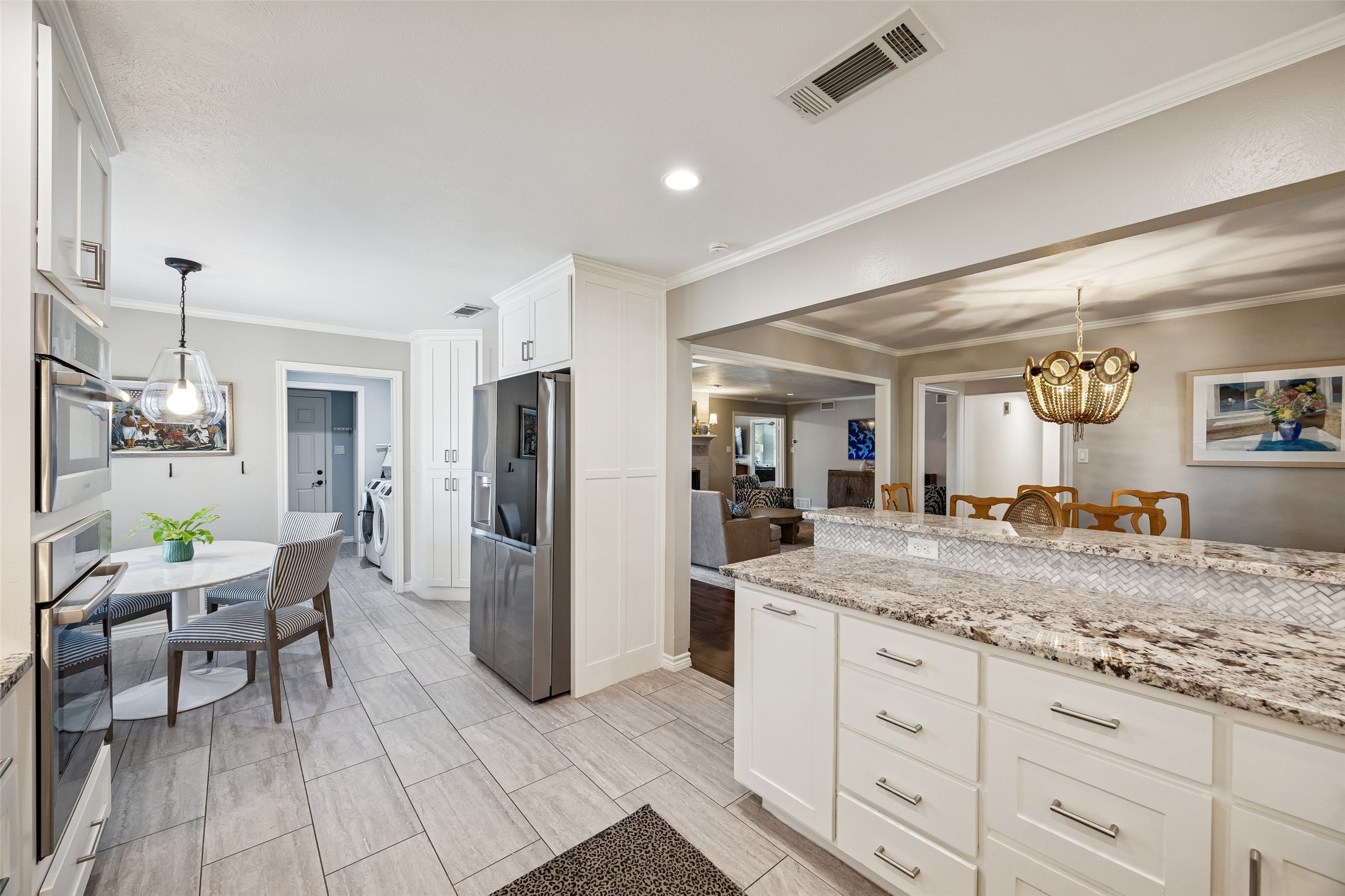 6520 Mercedes Avenue