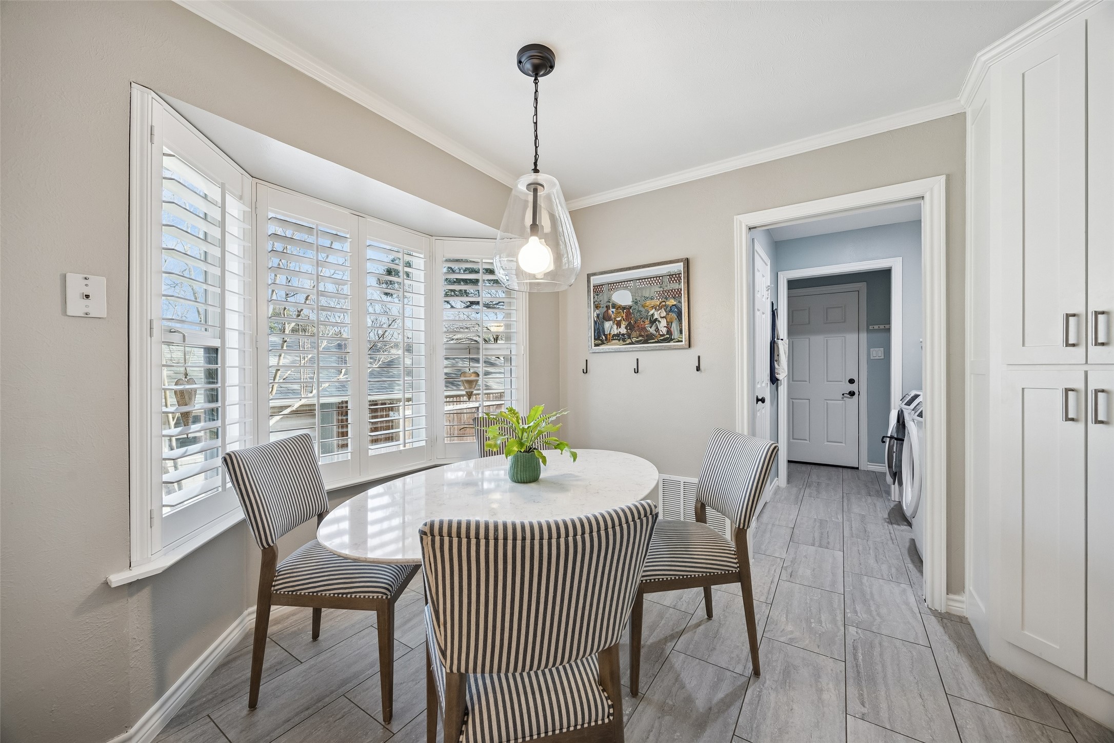 6520 Mercedes Avenue