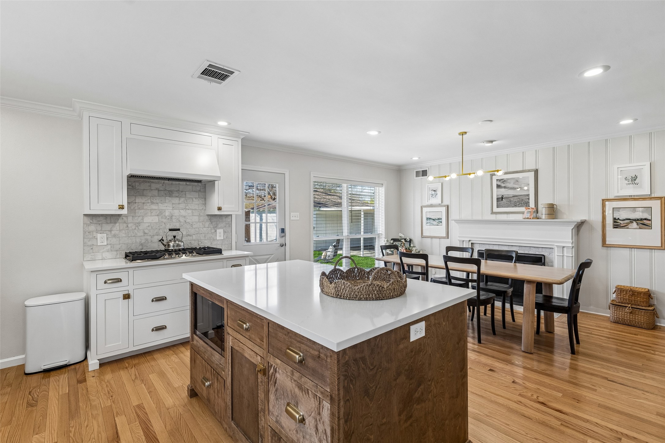 7119 Westbrook Lane