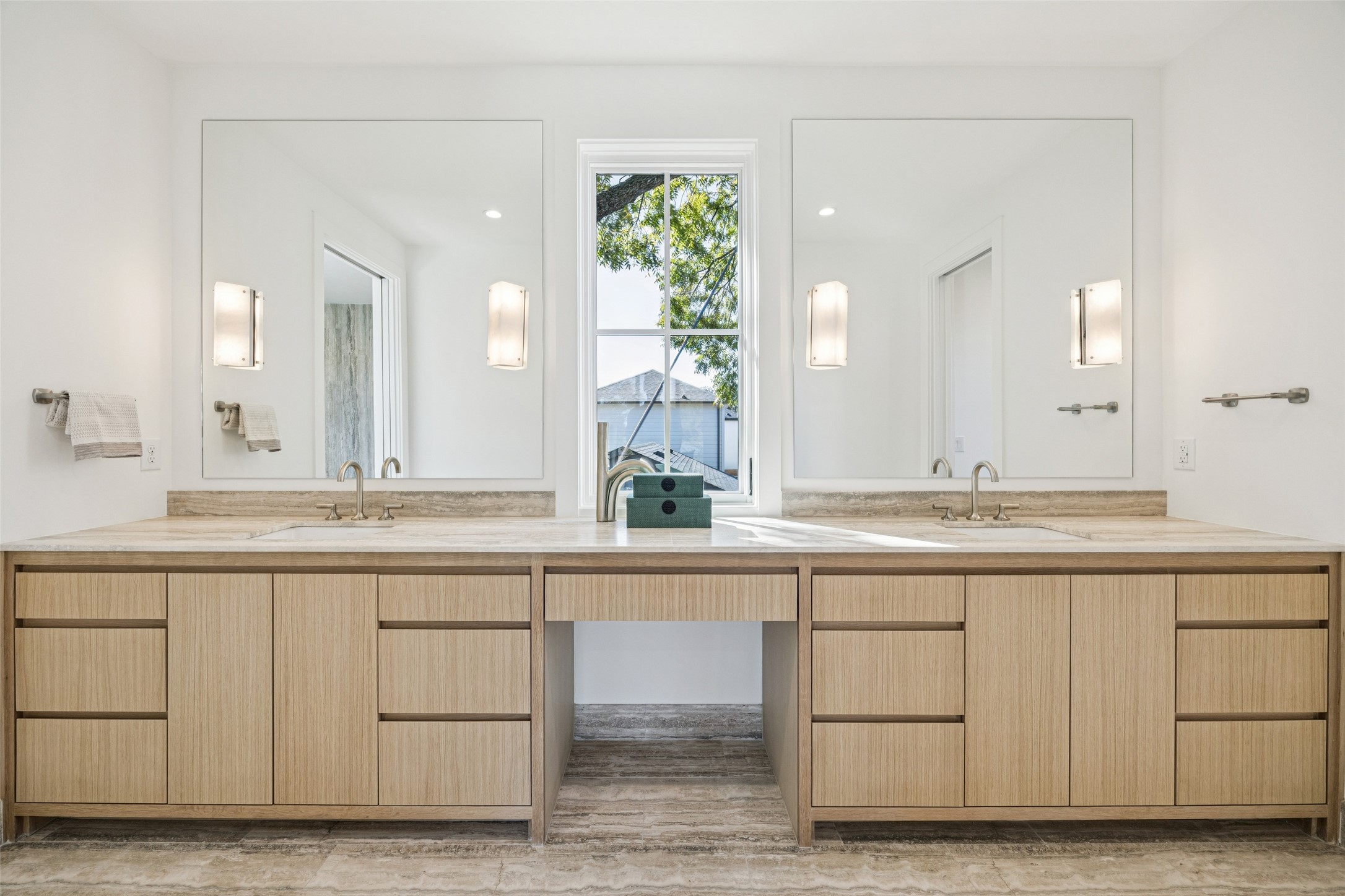 6833 Northridge Drive