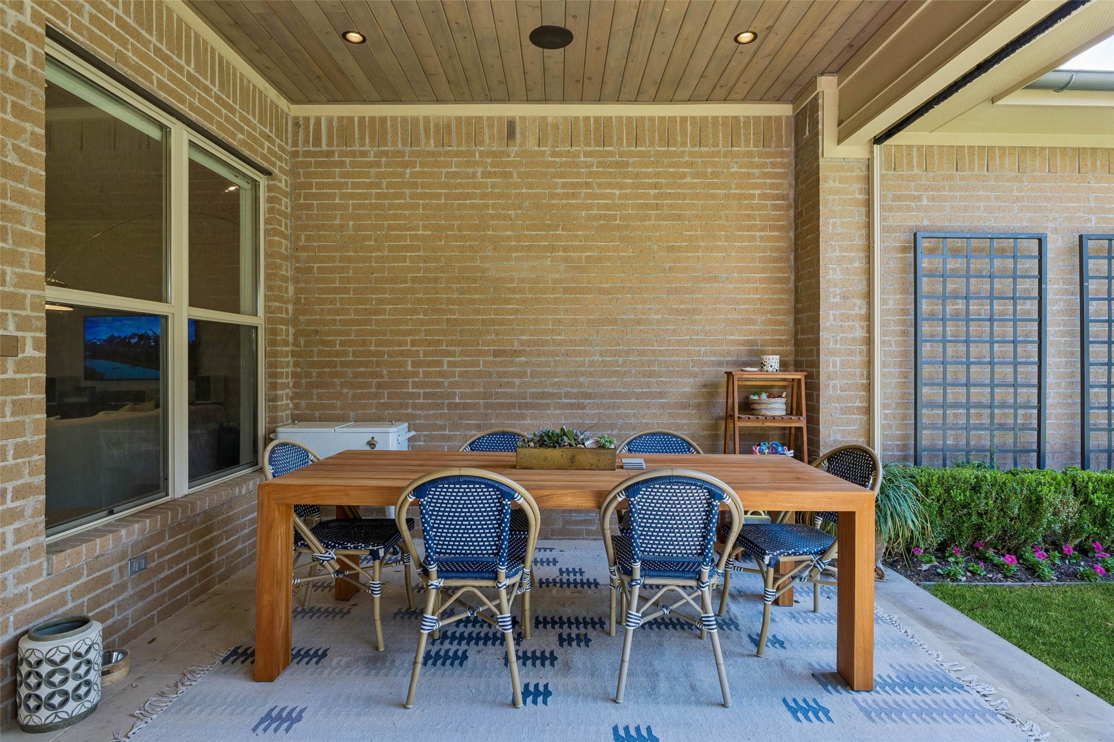 6714 Ellsworth Avenue